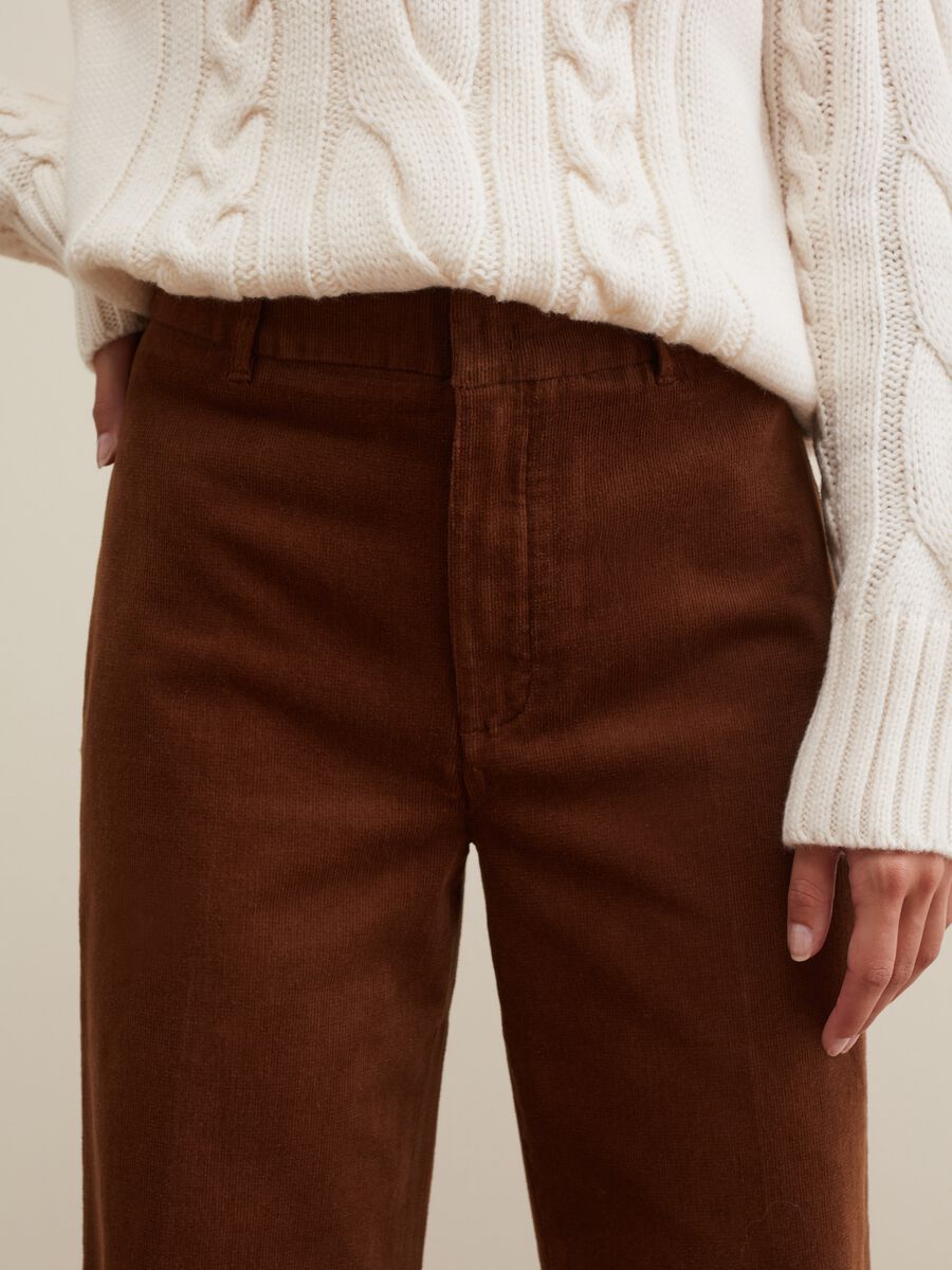 Pantaloni straight fit in corduroy_3