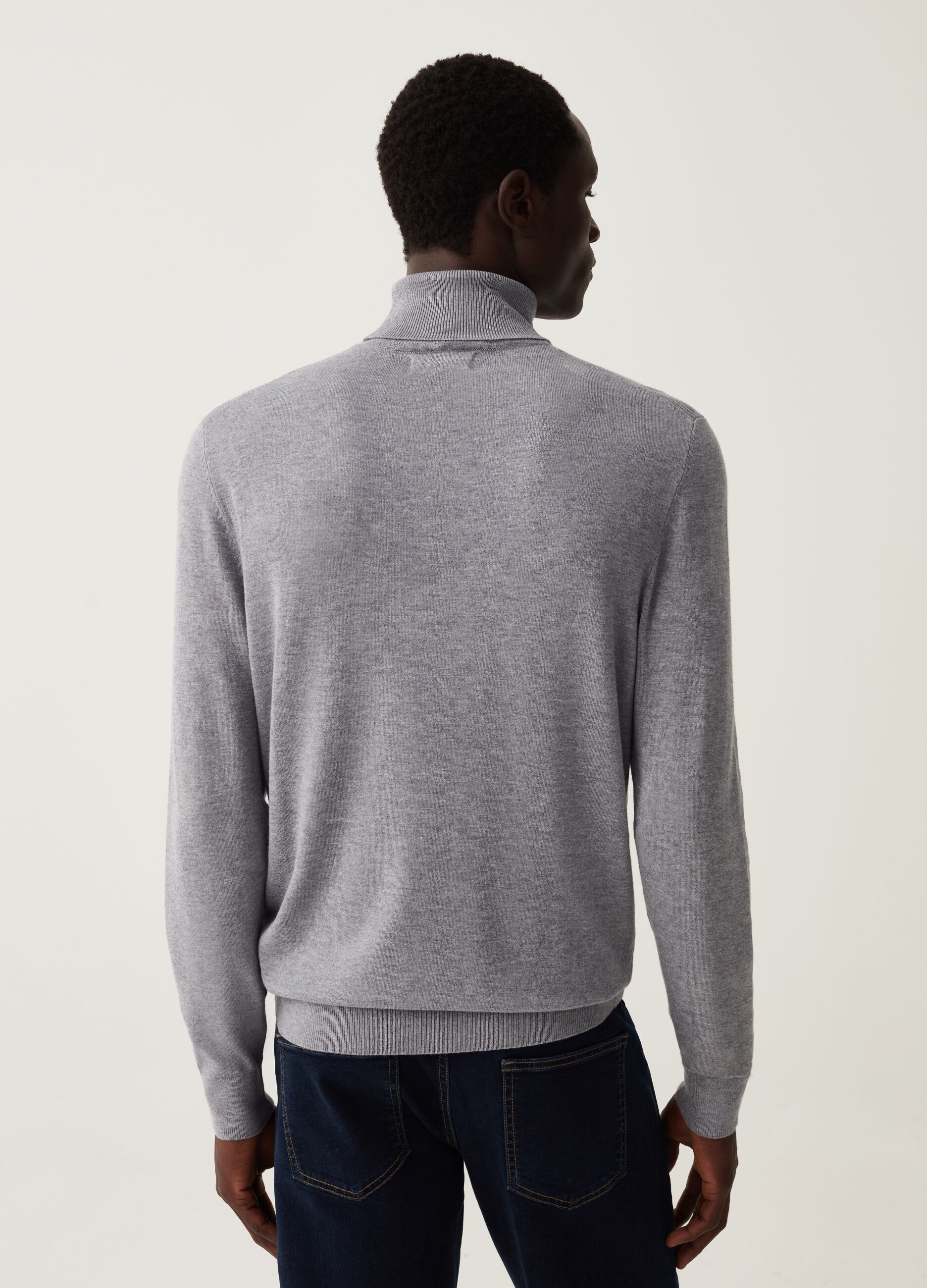 Pullover with high neck