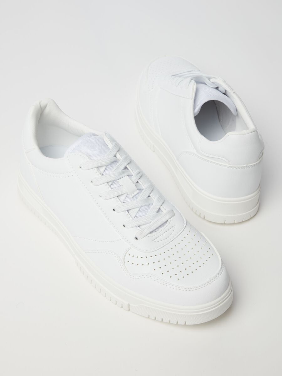 Solid colour lace-up sneakers_2