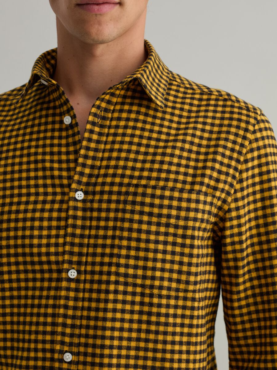 Flannel shirt with gingham pattern_2