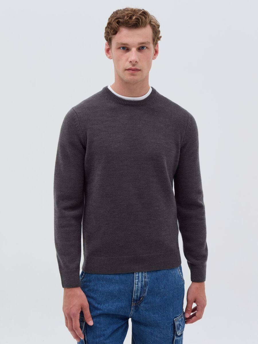 Round neck pullover_1