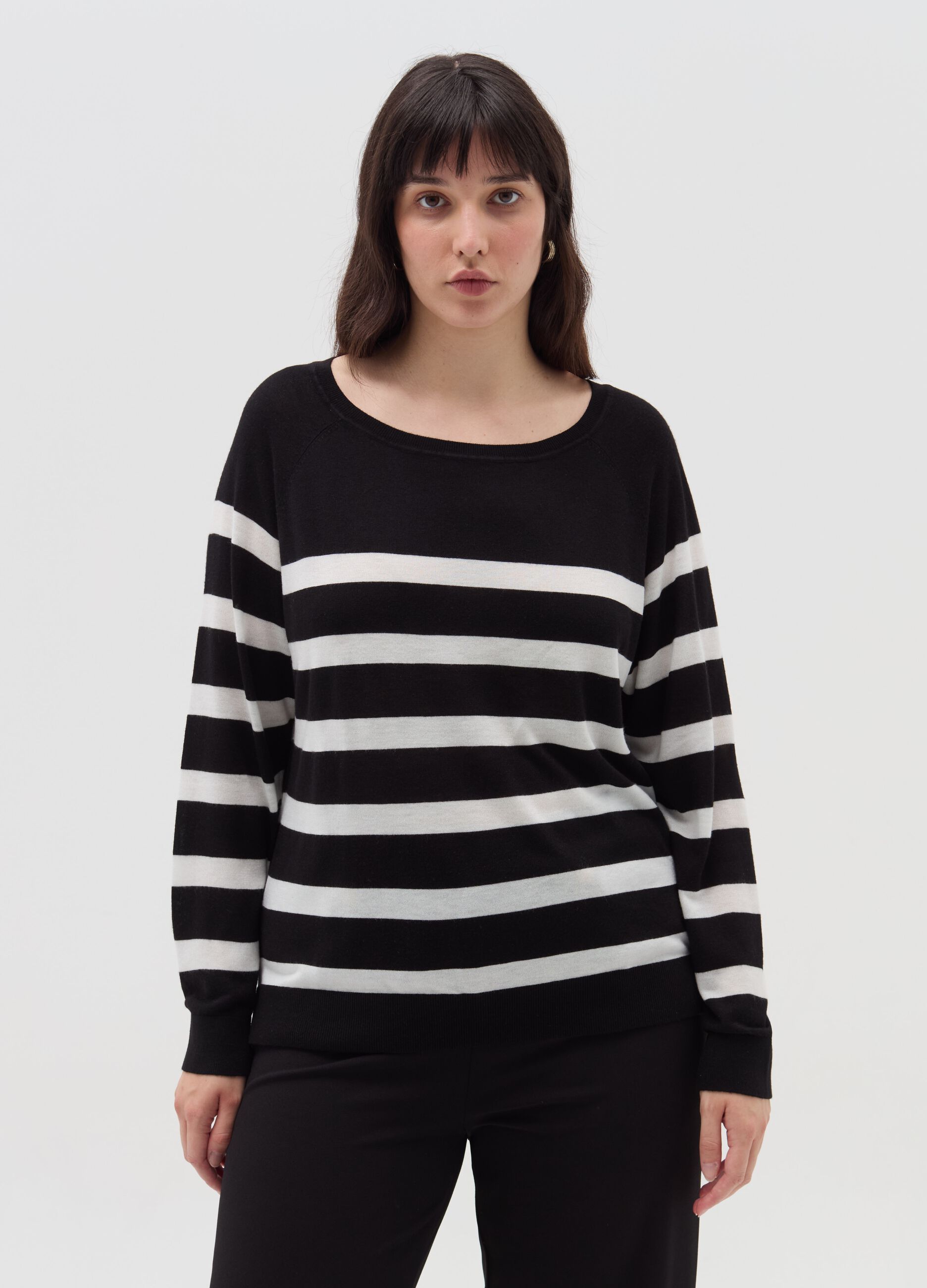 Curvy striped top with raglan sleeves