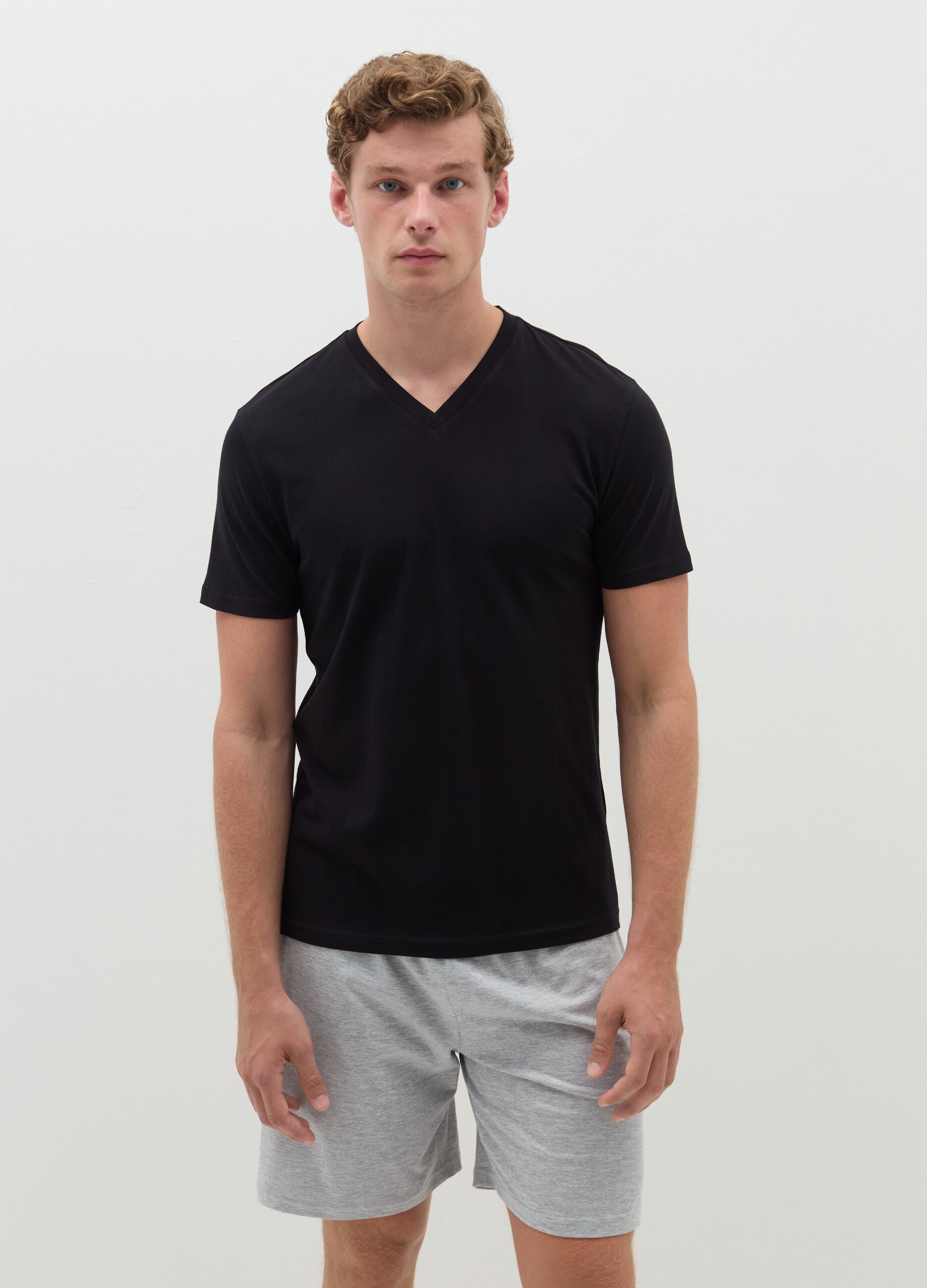 Three-pack undershirts with V neck