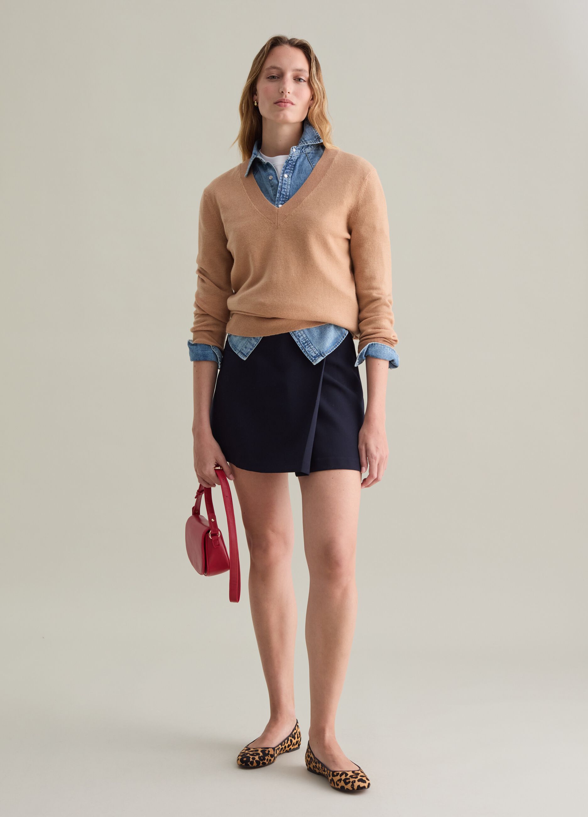 V-neck pullover in wool