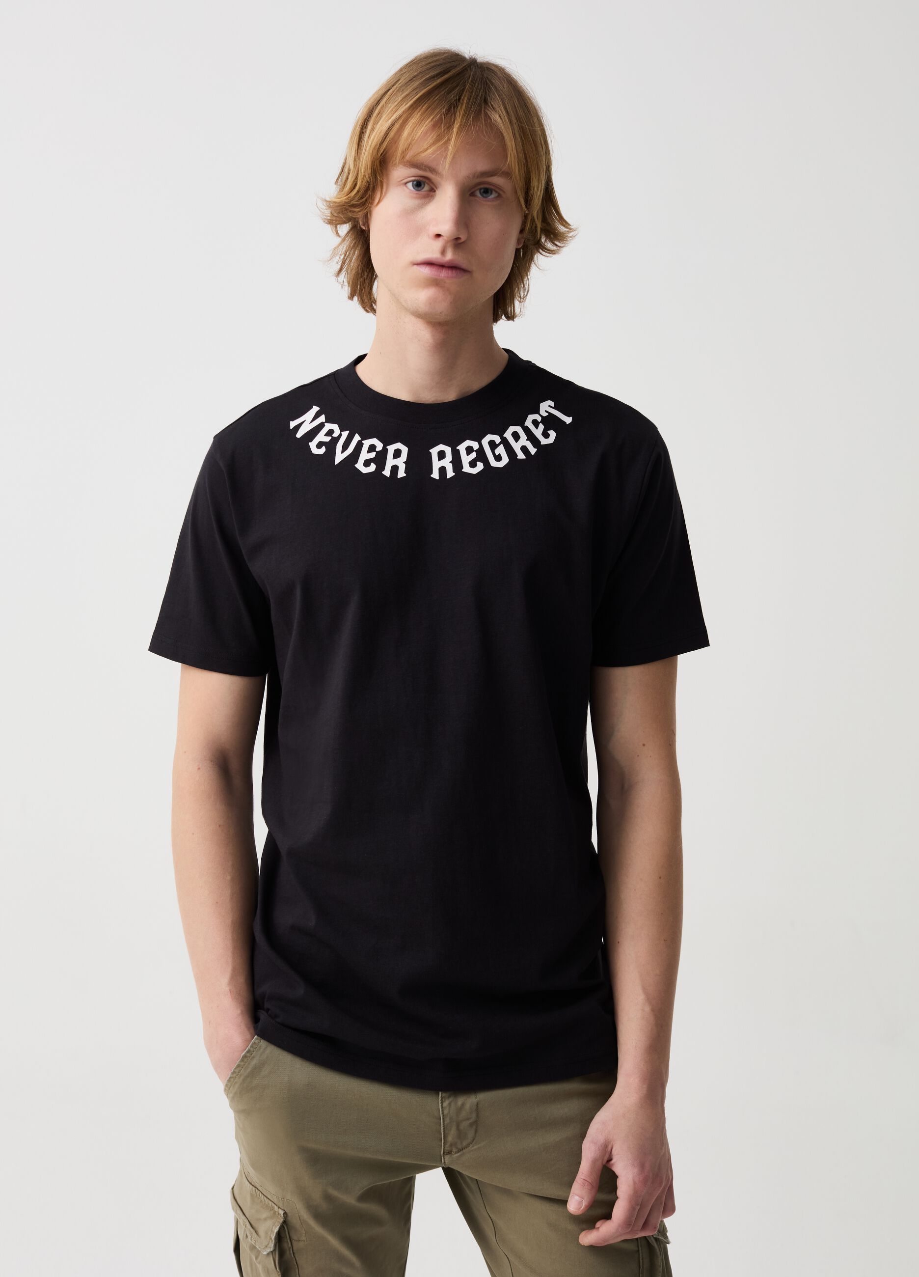 Camiseta de algodón con motivo de texto