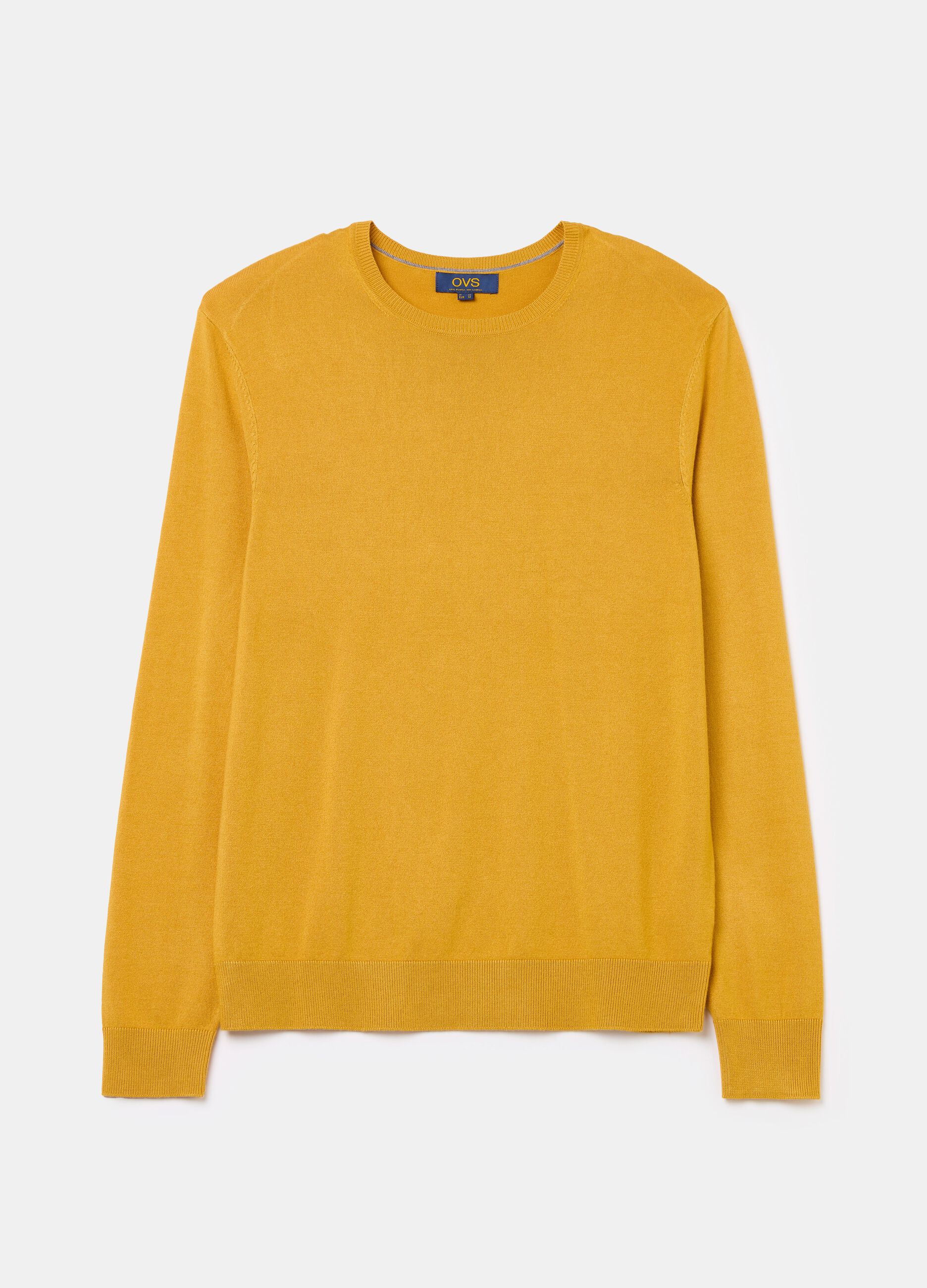 Round neck pullover