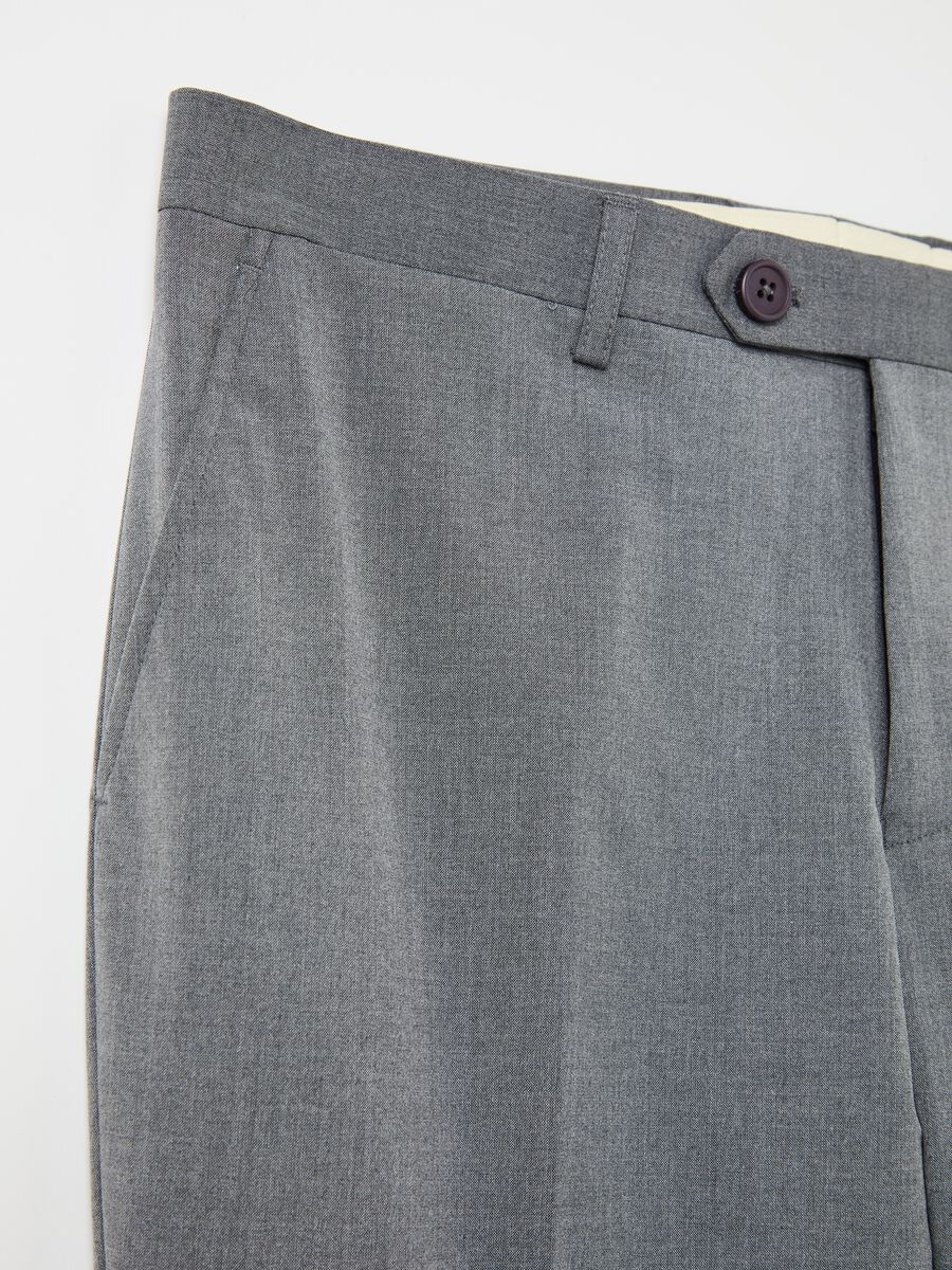 Slim-fit trousers in viscose blend_5