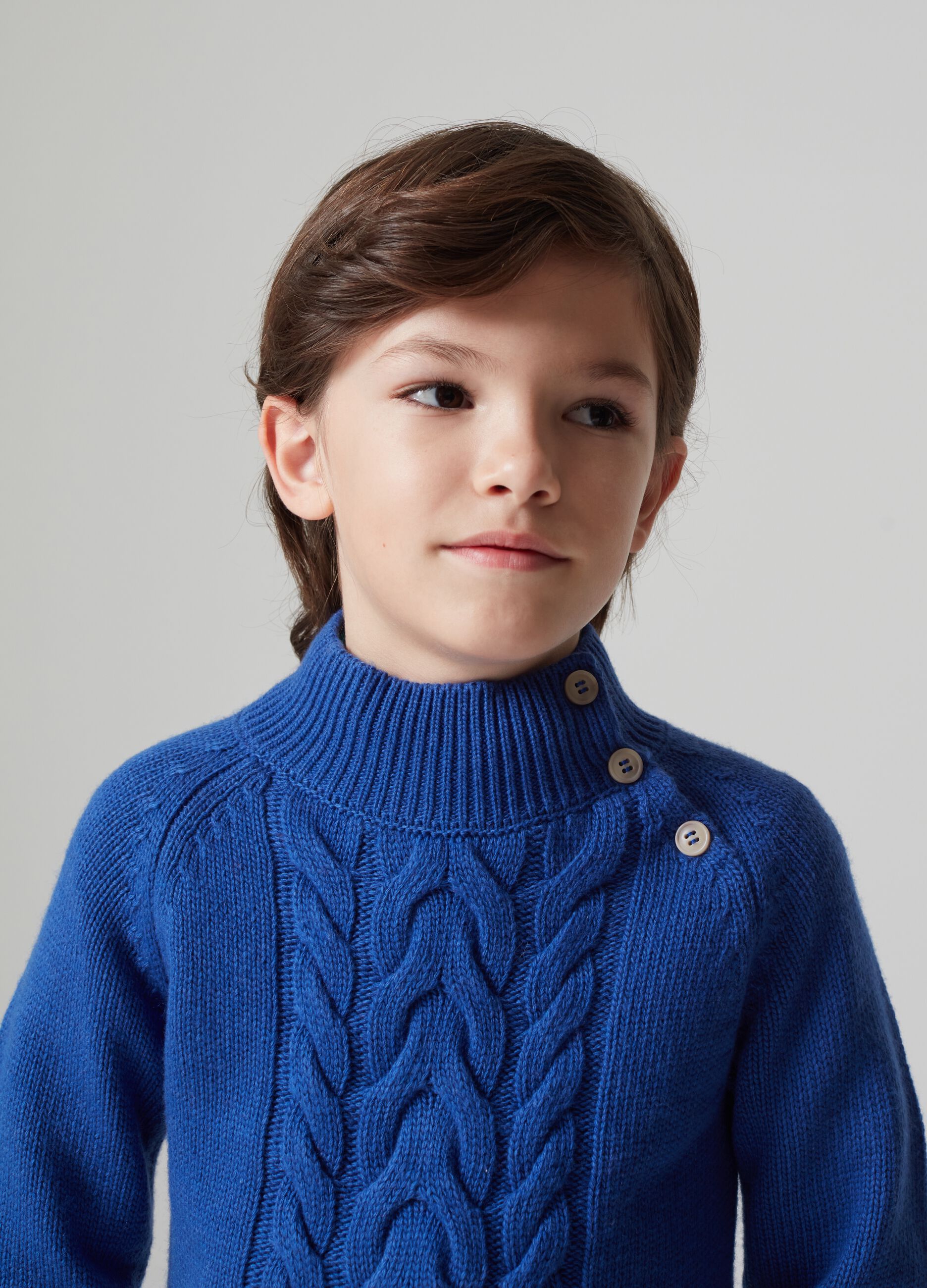 Pullover with cable-knit design