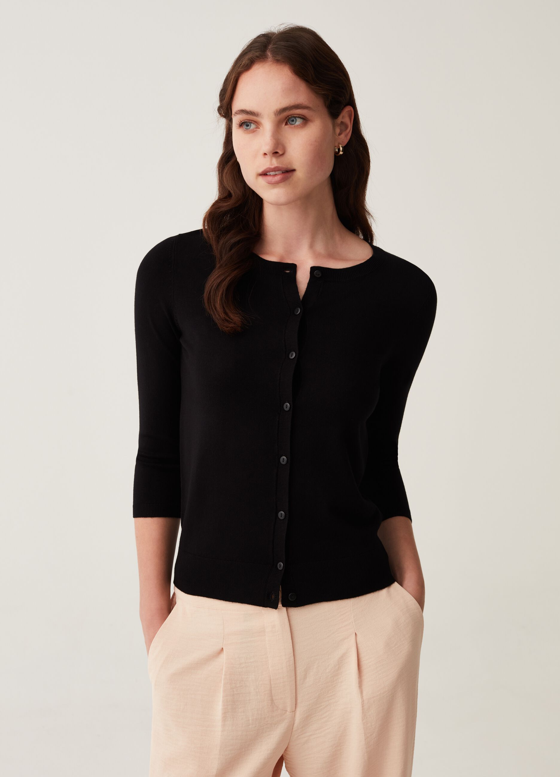 Cardigan with three-quarter sleeves and round neck