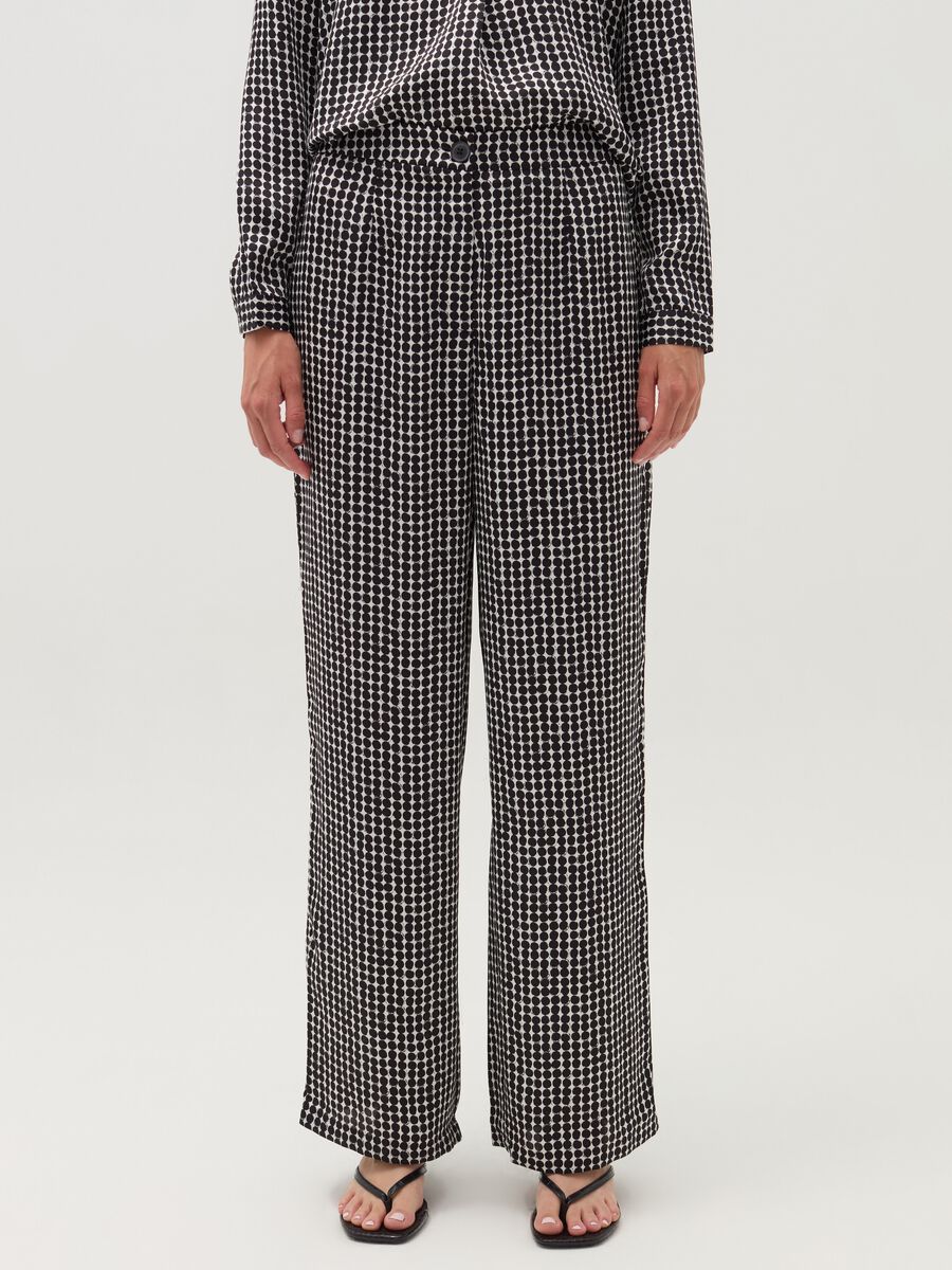 High-rise trousers with polka dot pattern_1