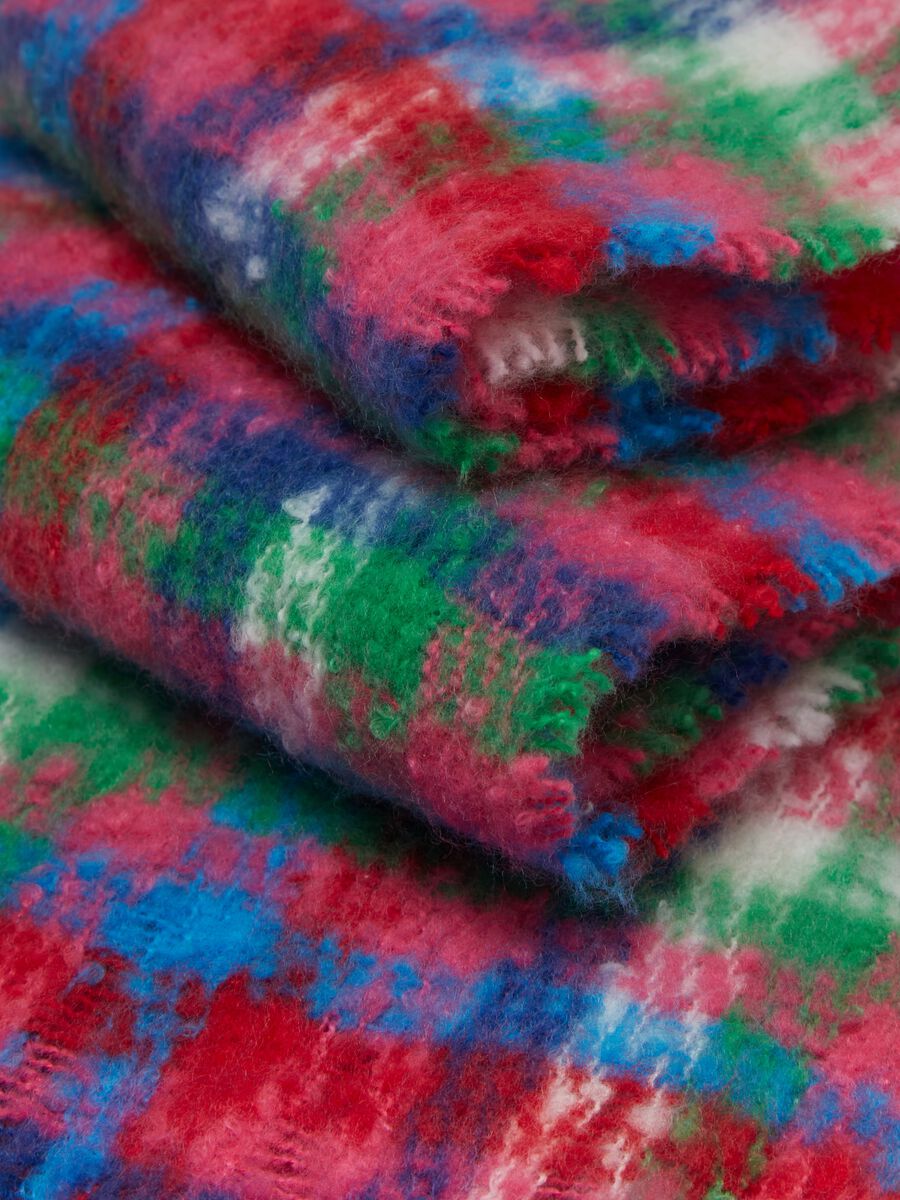 Multicoloured check scarf with fringing_2