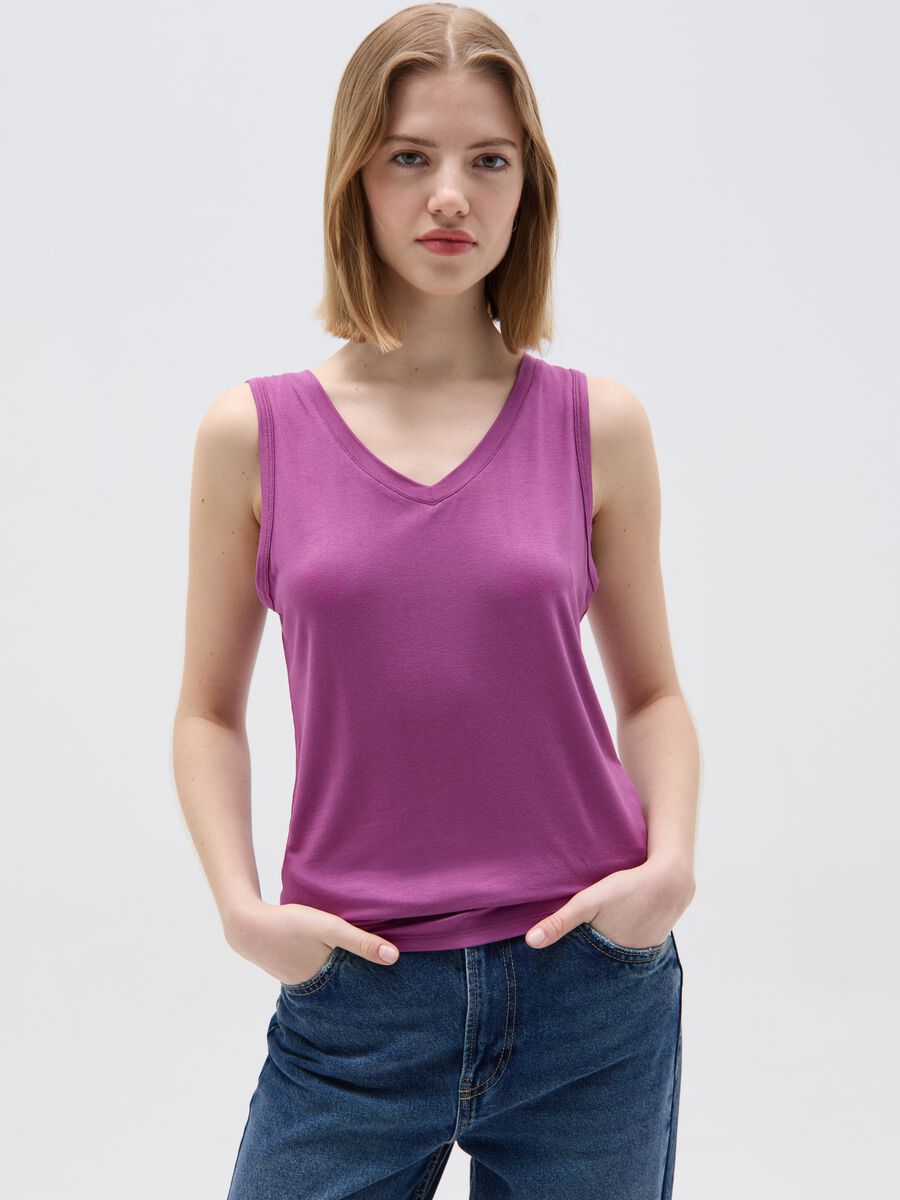 Tank top with V neck_1