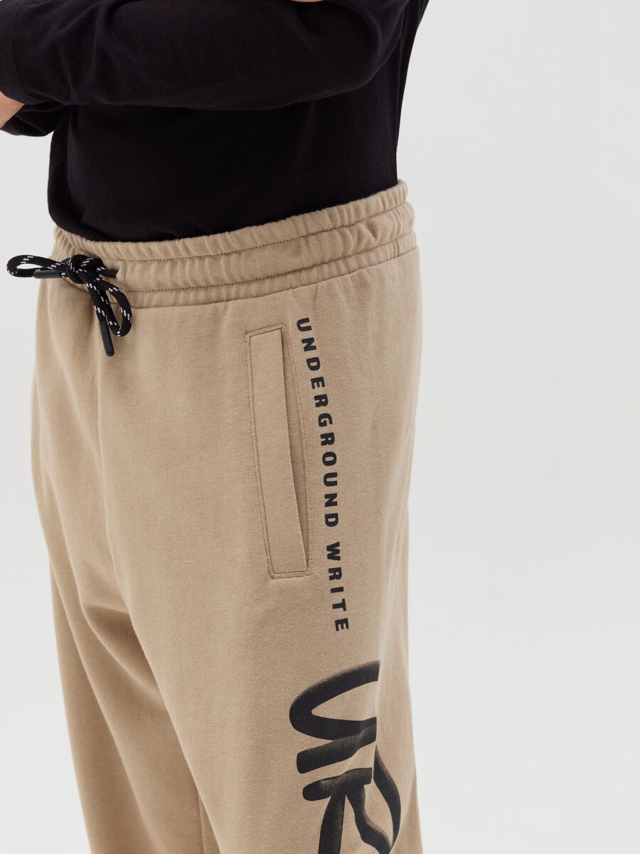 Fleece joggers with drawstring and print_2