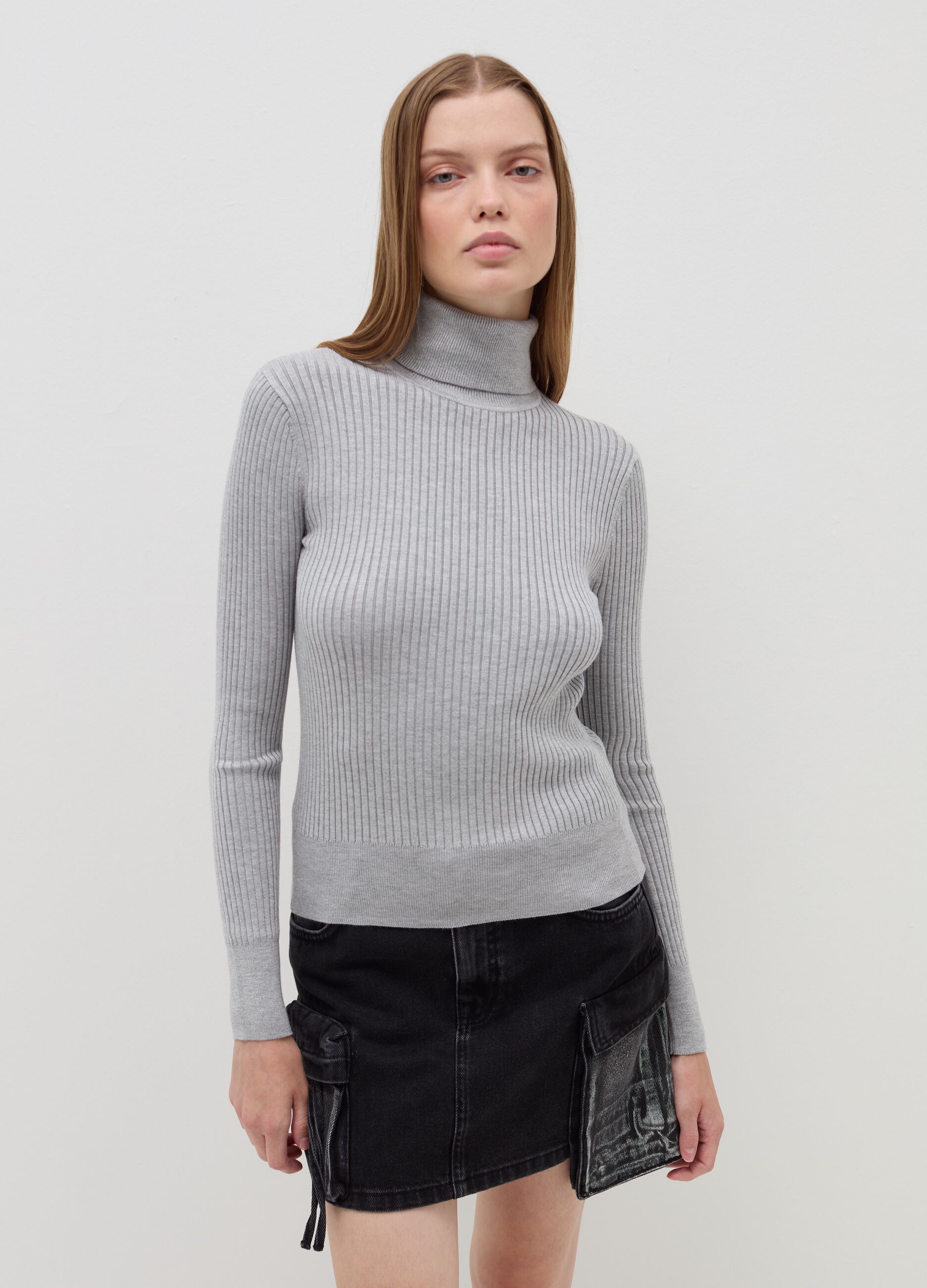 Turtleneck pullover with flat ribbing