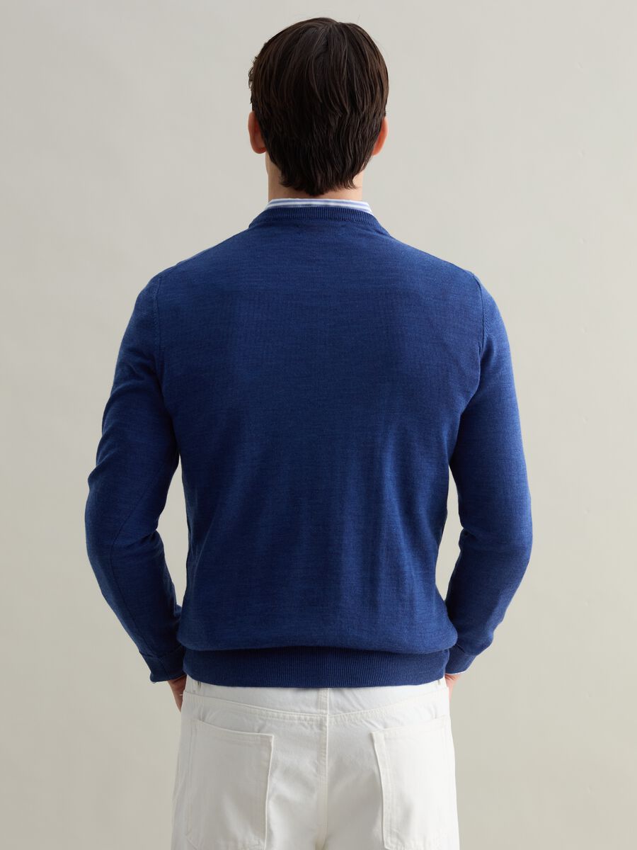 Merino wool pullover with round neck_3