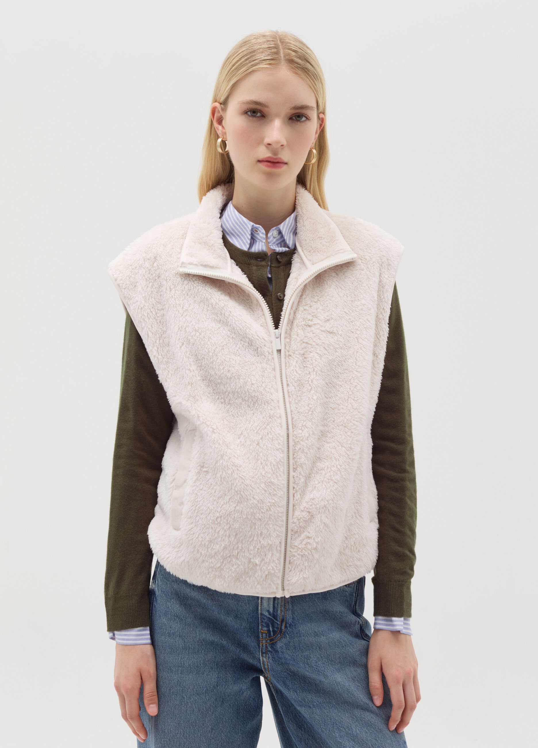 Essential full-zip gilet