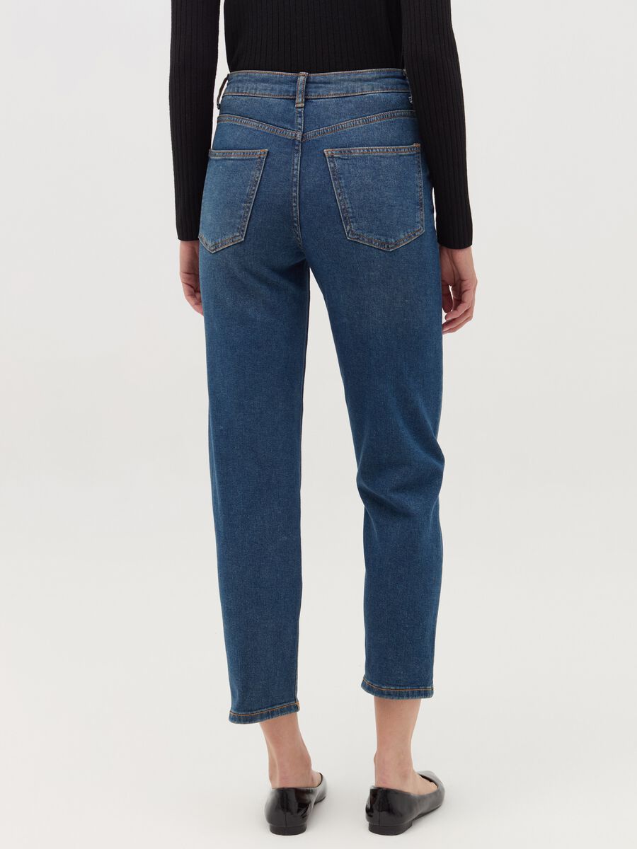 Straight-fit stretch jeans with five pockets_2