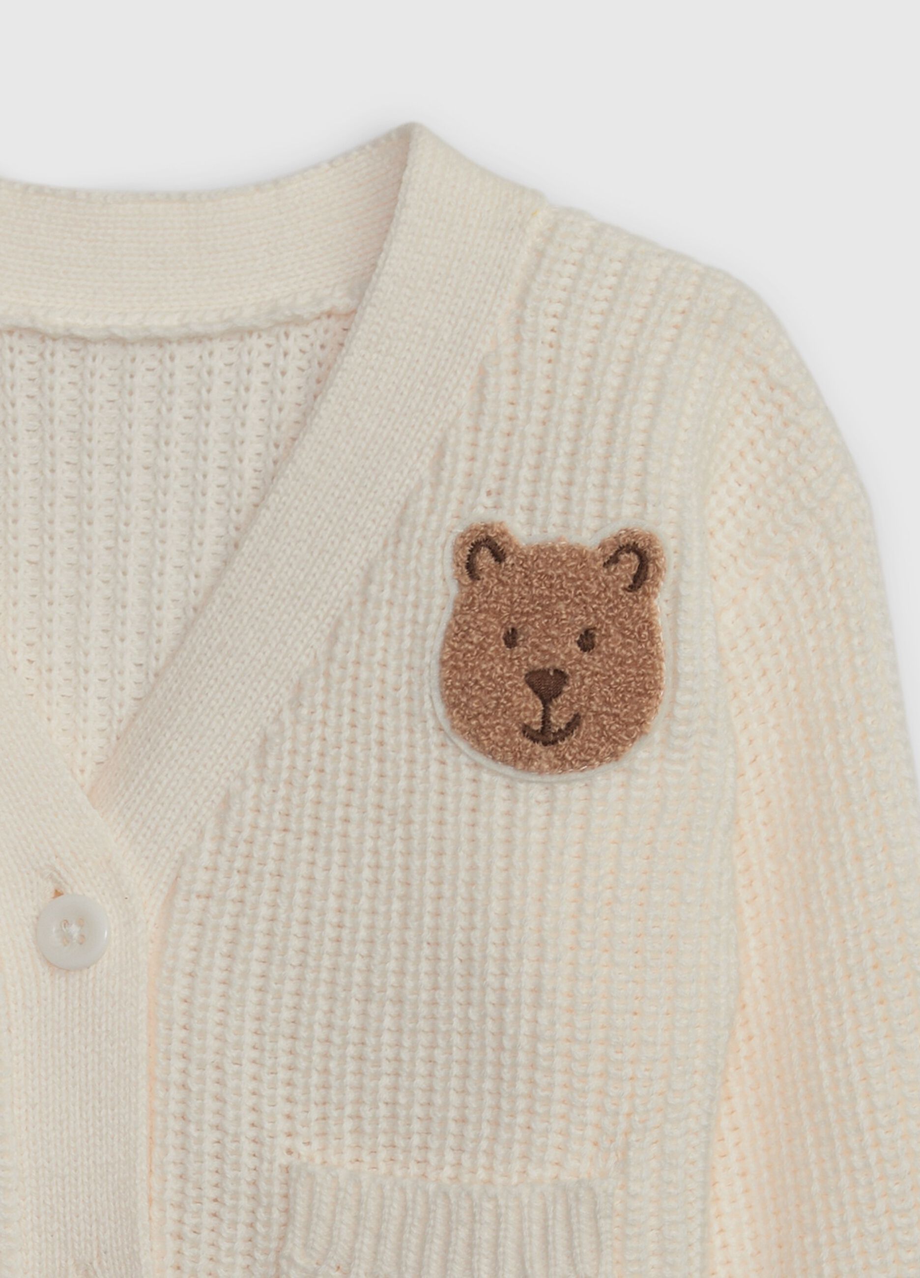 Cardigan with V neck and bear patch