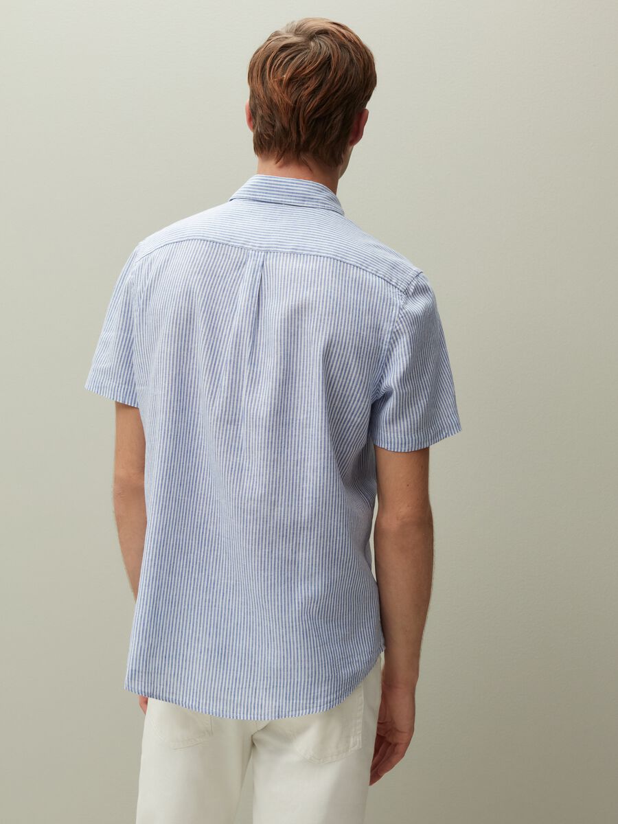 Regular-fit shirt with short sleeves_2