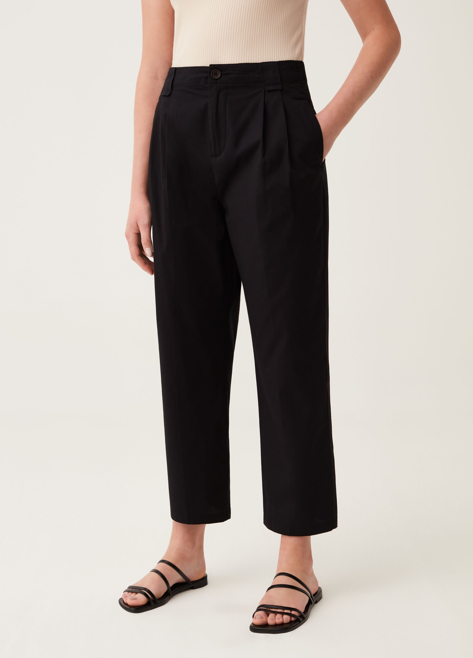 Ankle-fit cigarette trousers with darts