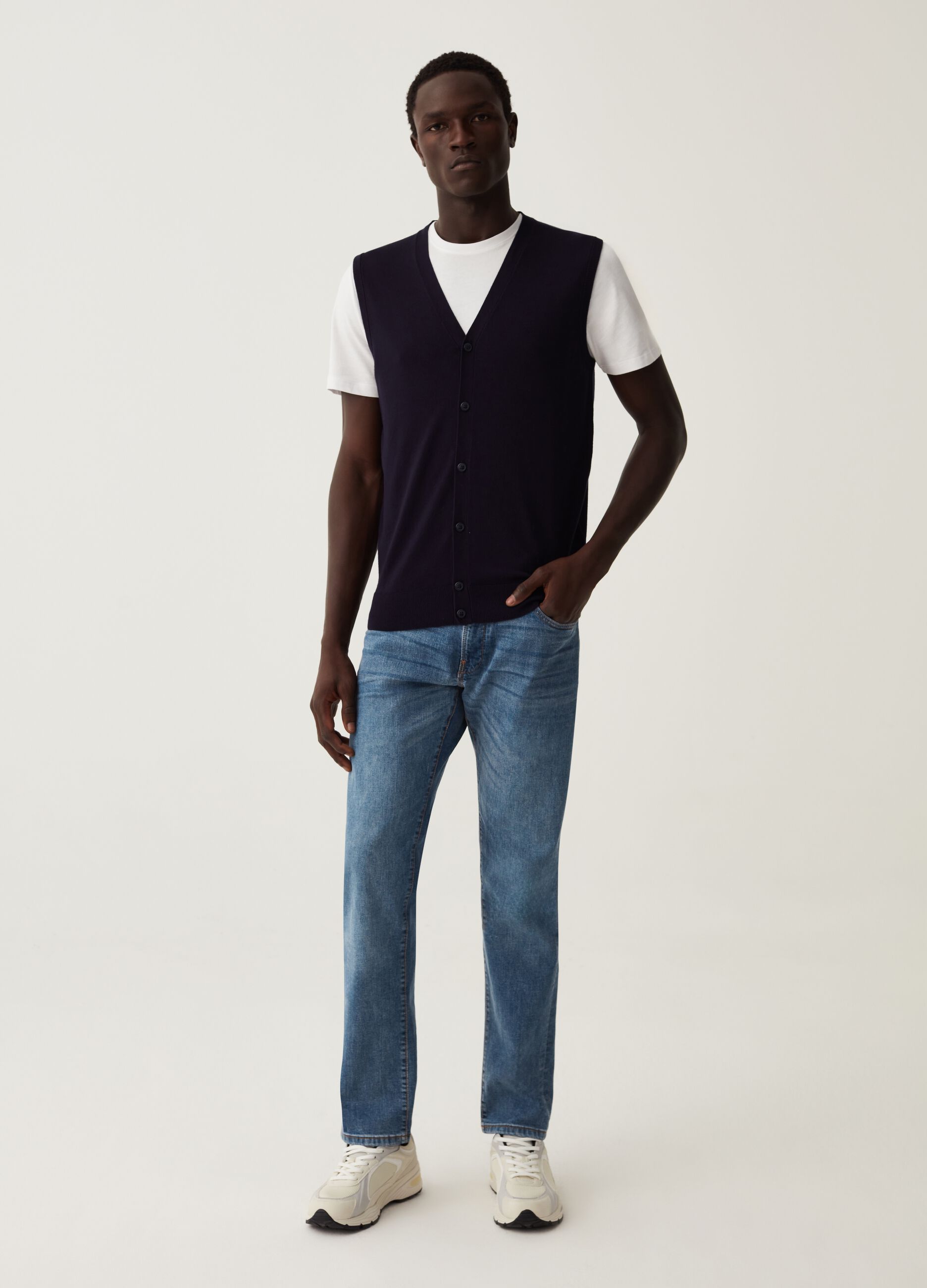 V-neck waistcoat