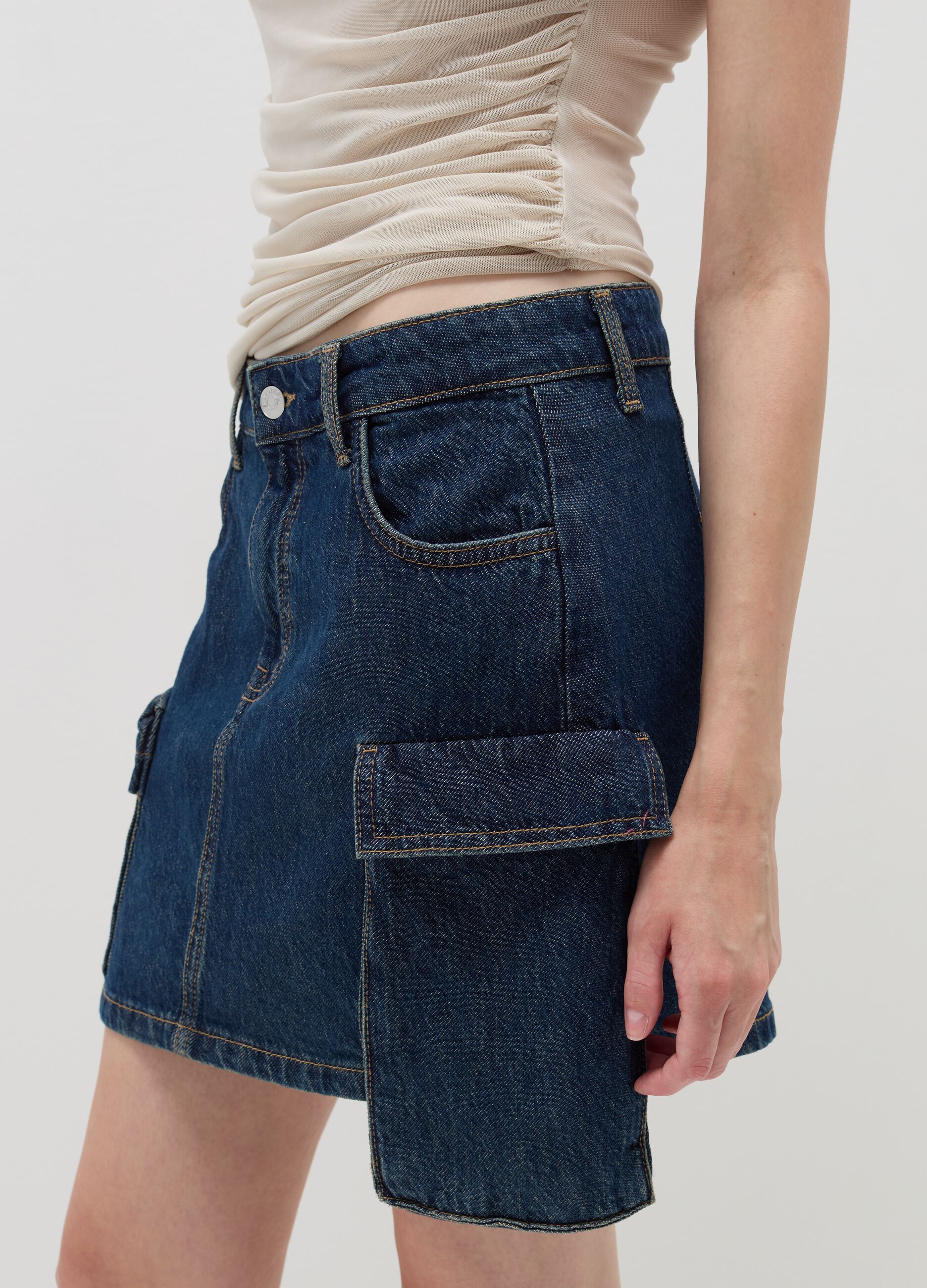 Cargo miniskirt in denim