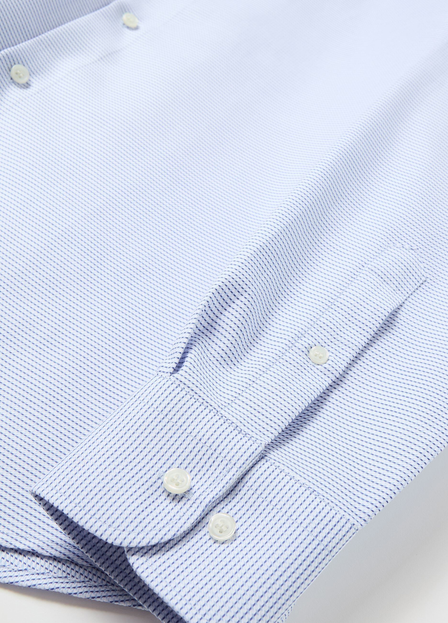 Regular-fit easy-iron shirt with micro pattern