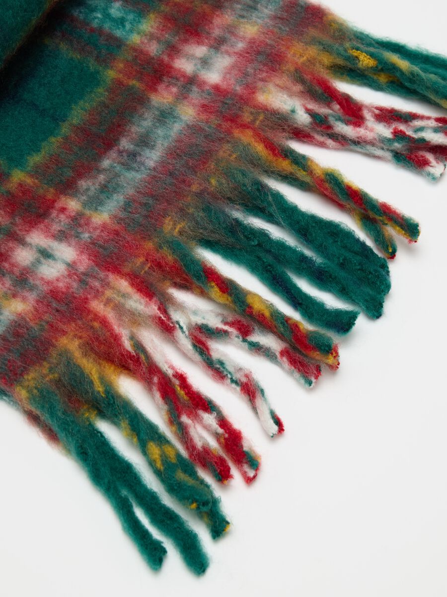 Chequered print scarf with fringe_2