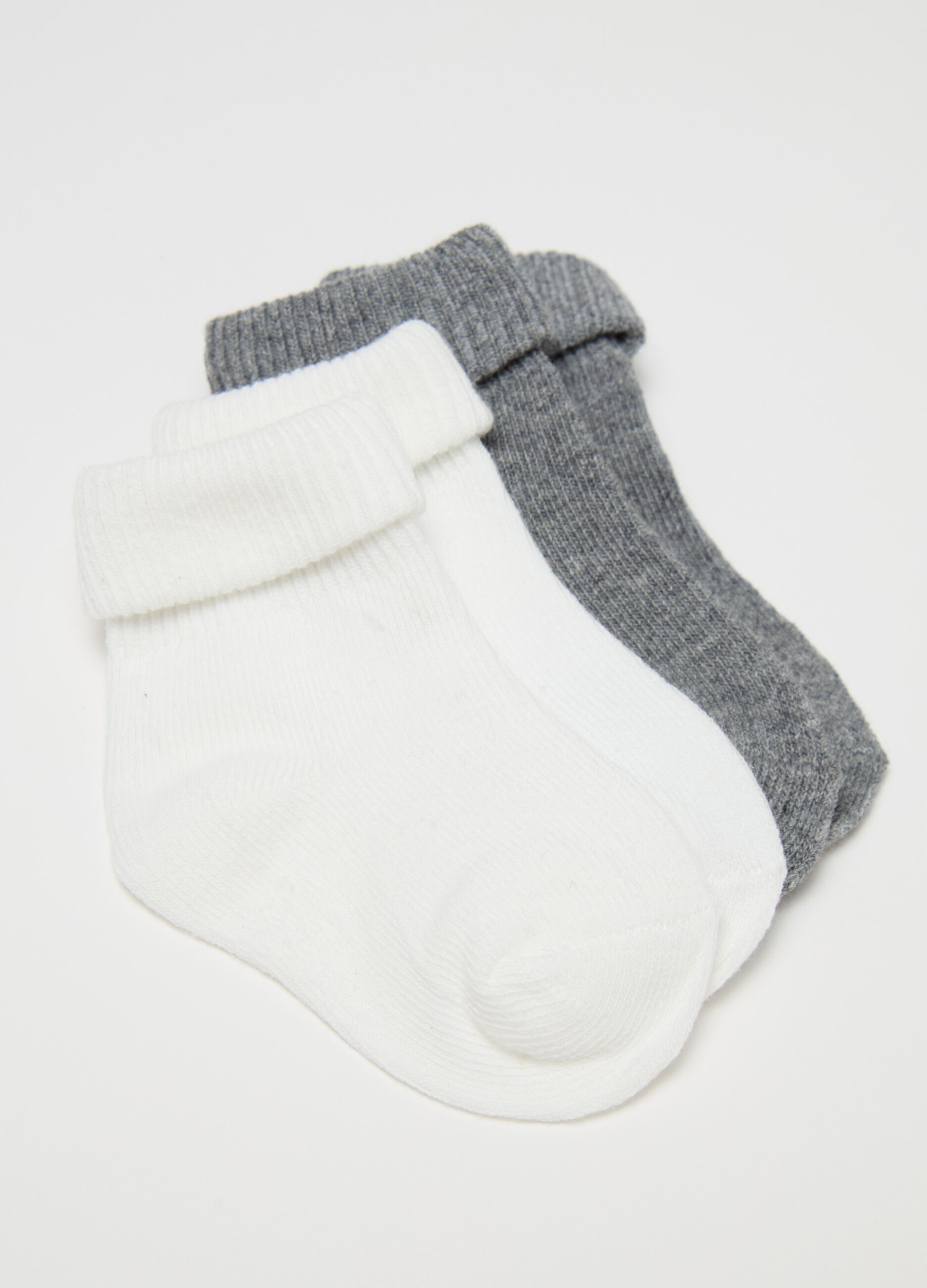 Three-pair pack stretch socks with turn ups