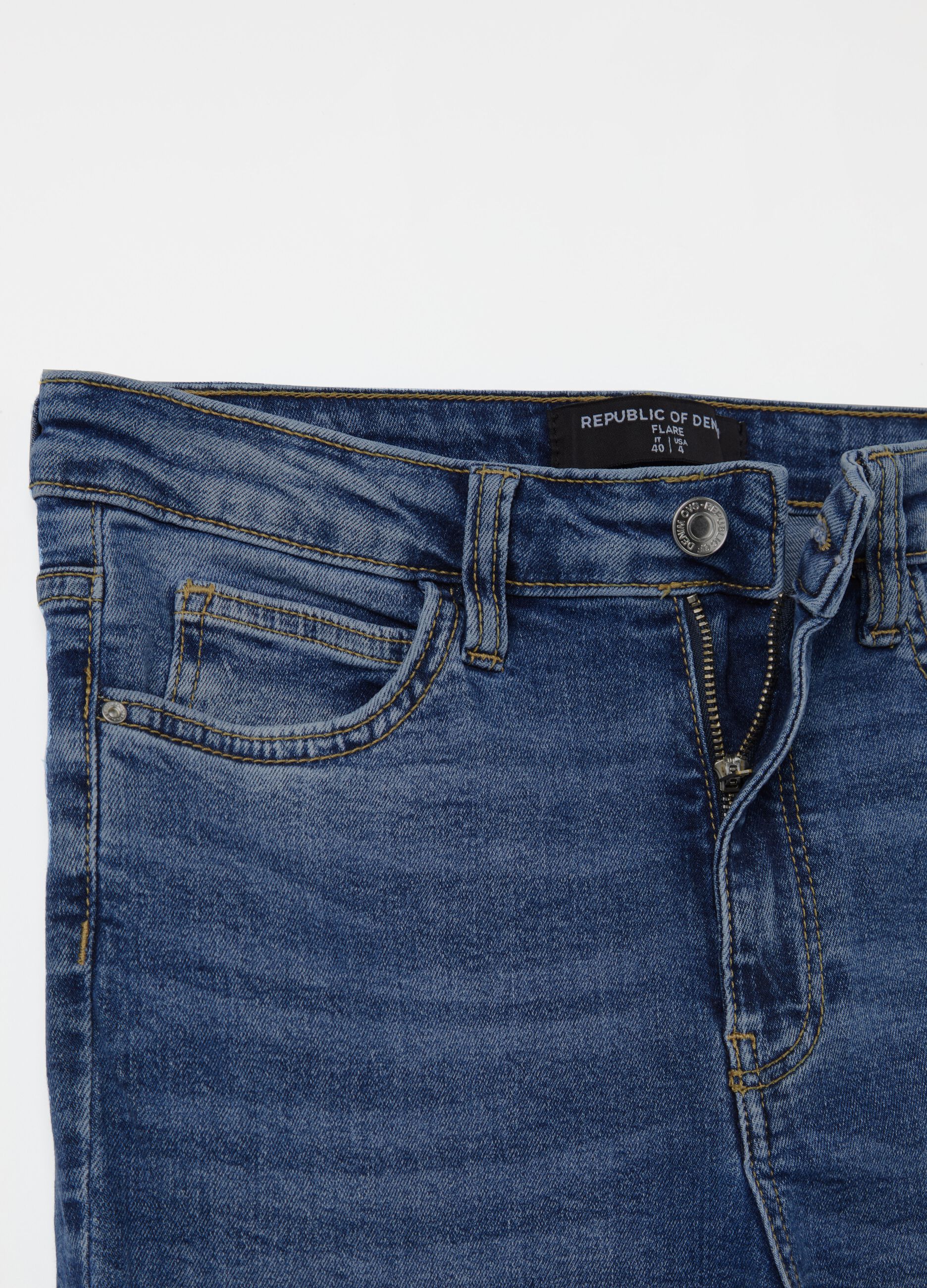 Flare-fit jeans with five pockets