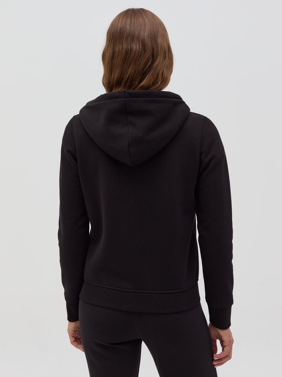 Essential sweatshirt with hood_2