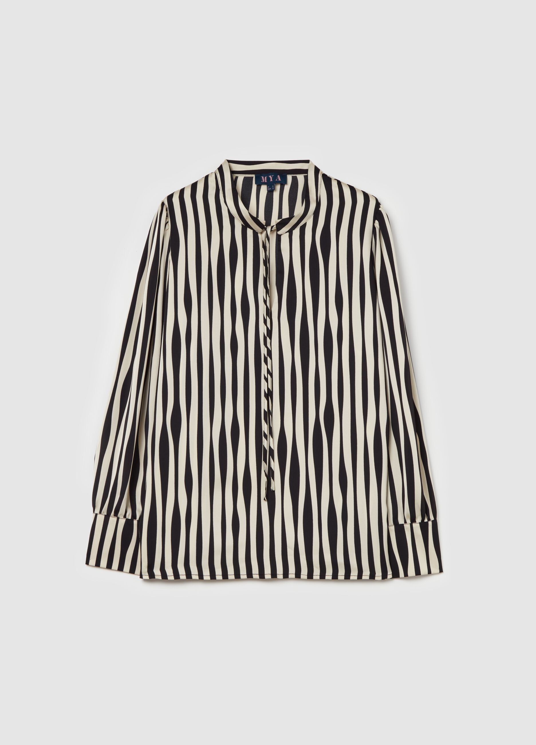 Curvy striped blouse with hook