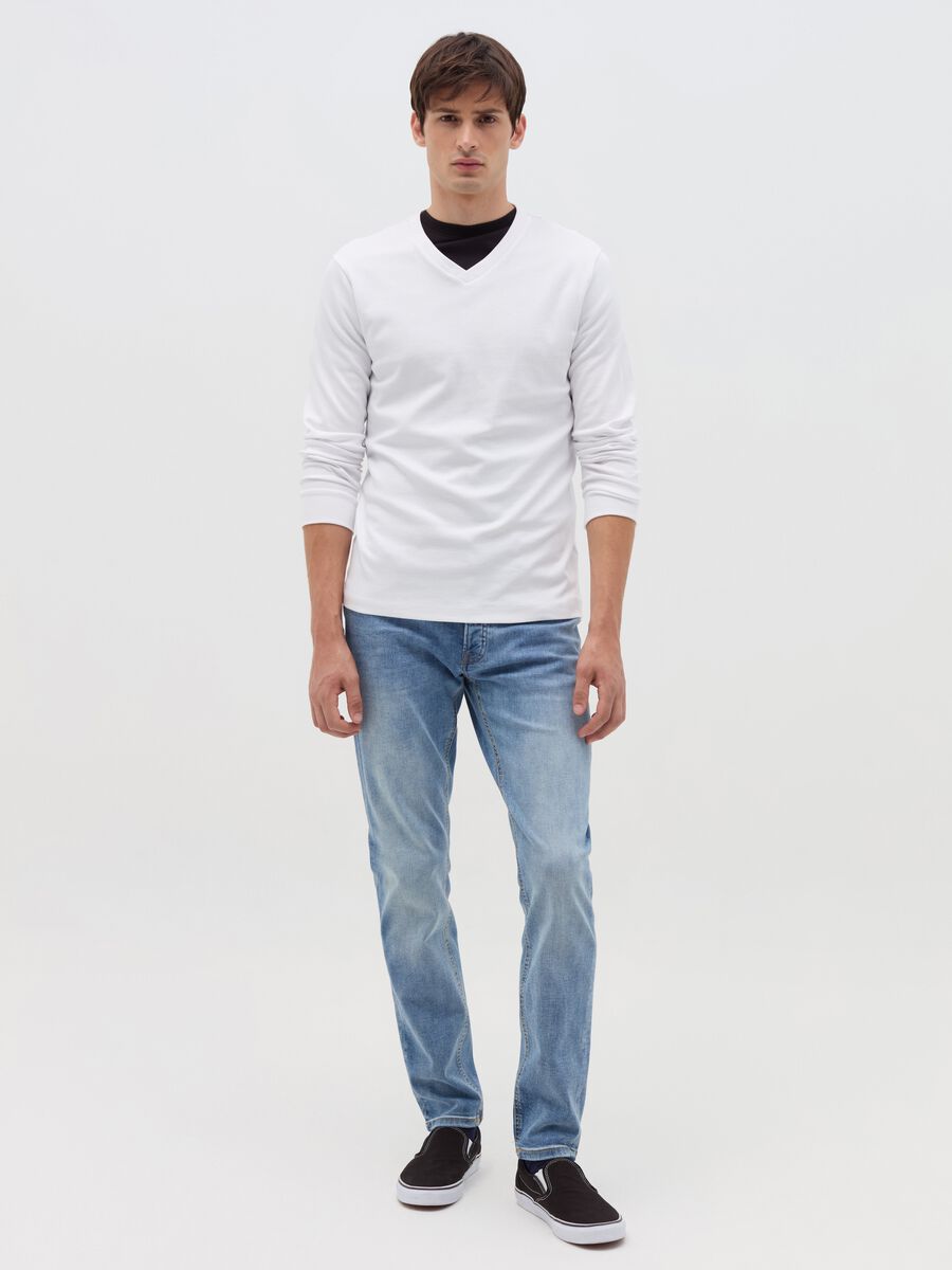 Slim-fit premium jeans in DualFX cotton_0