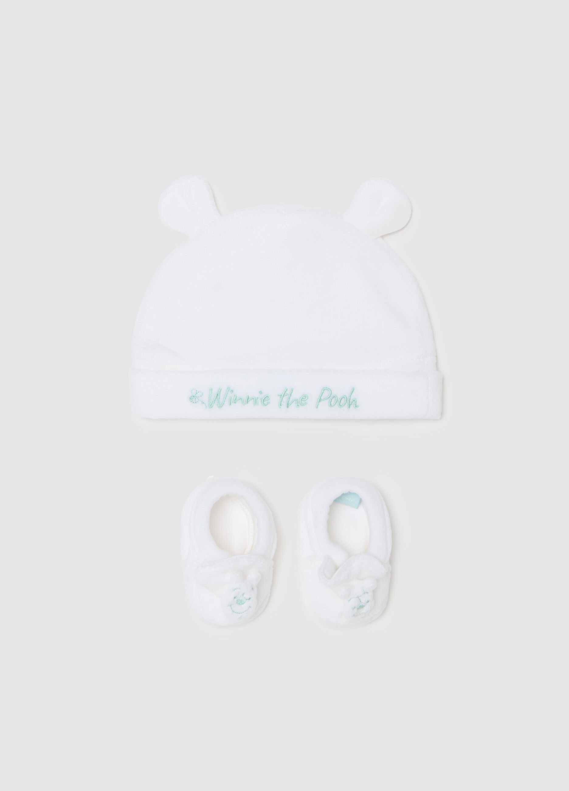 Winnie the Pooh hat and shoes set