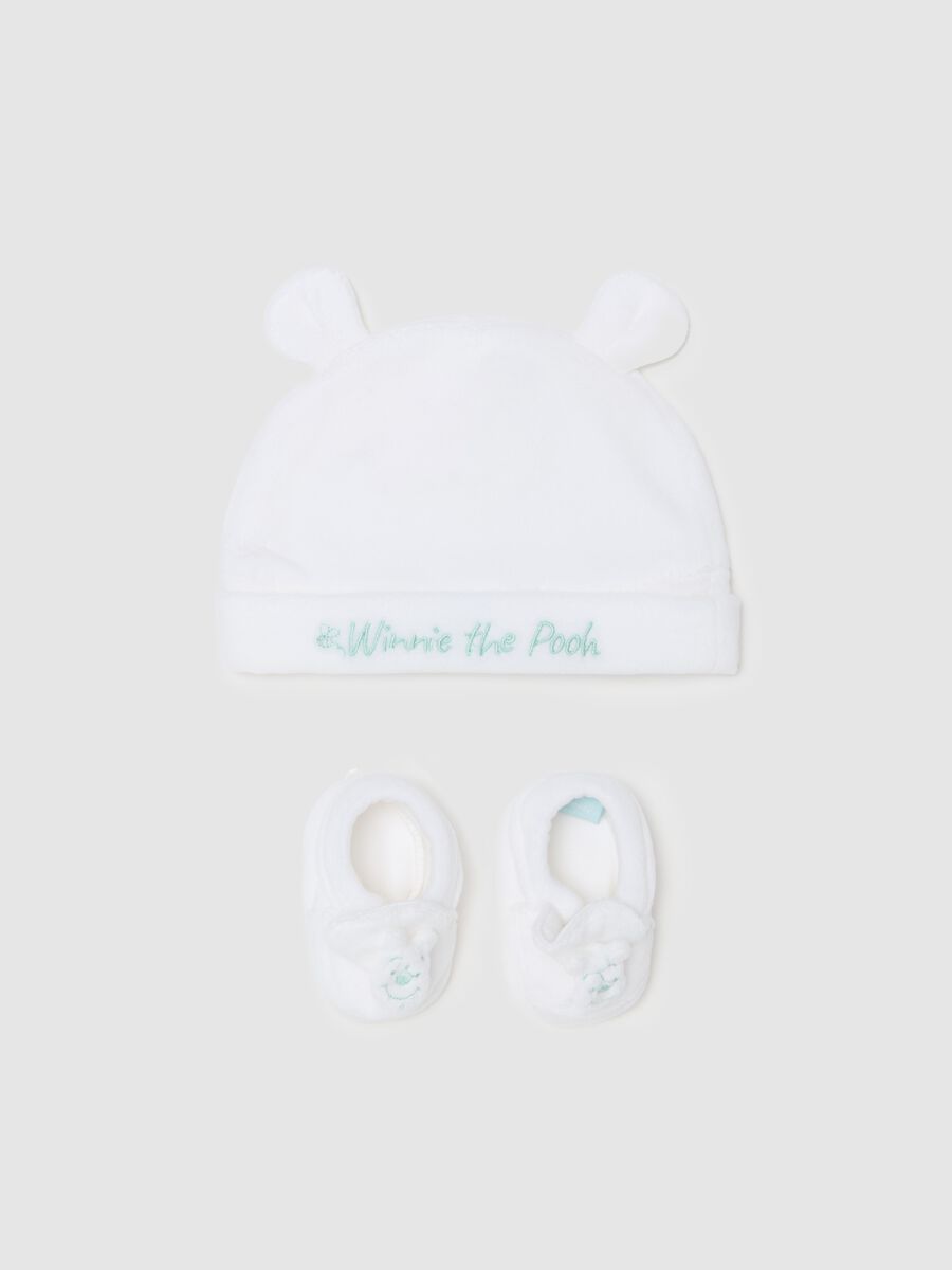 Winnie the Pooh hat and shoes set_1