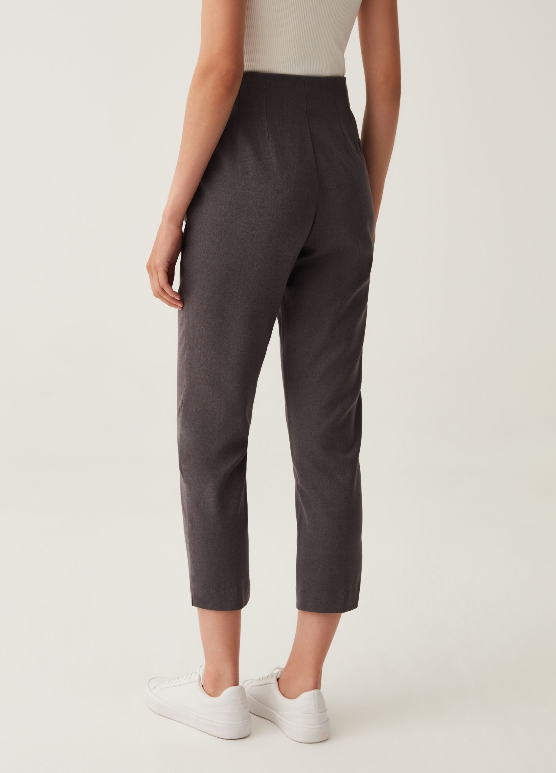 Cropped cigarette trousers