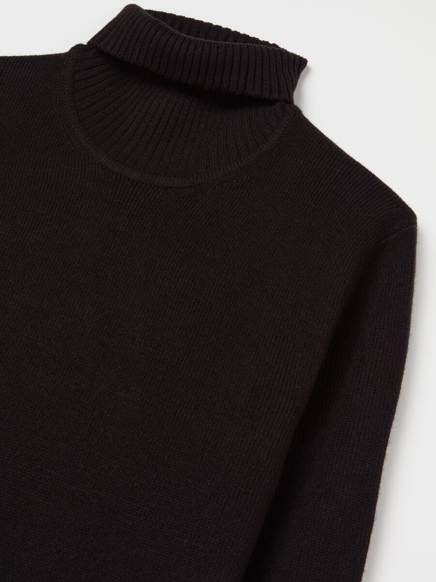 Pullover with high neck_5