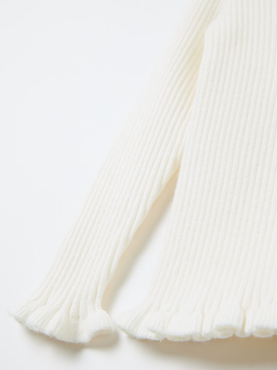 Ribbed cardigan with frills_3