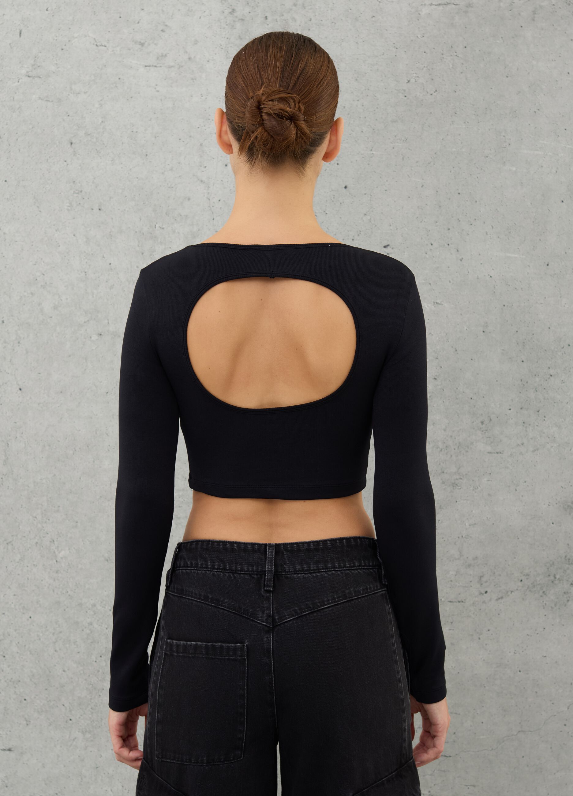 Cut Out Crop Longsleeve Black