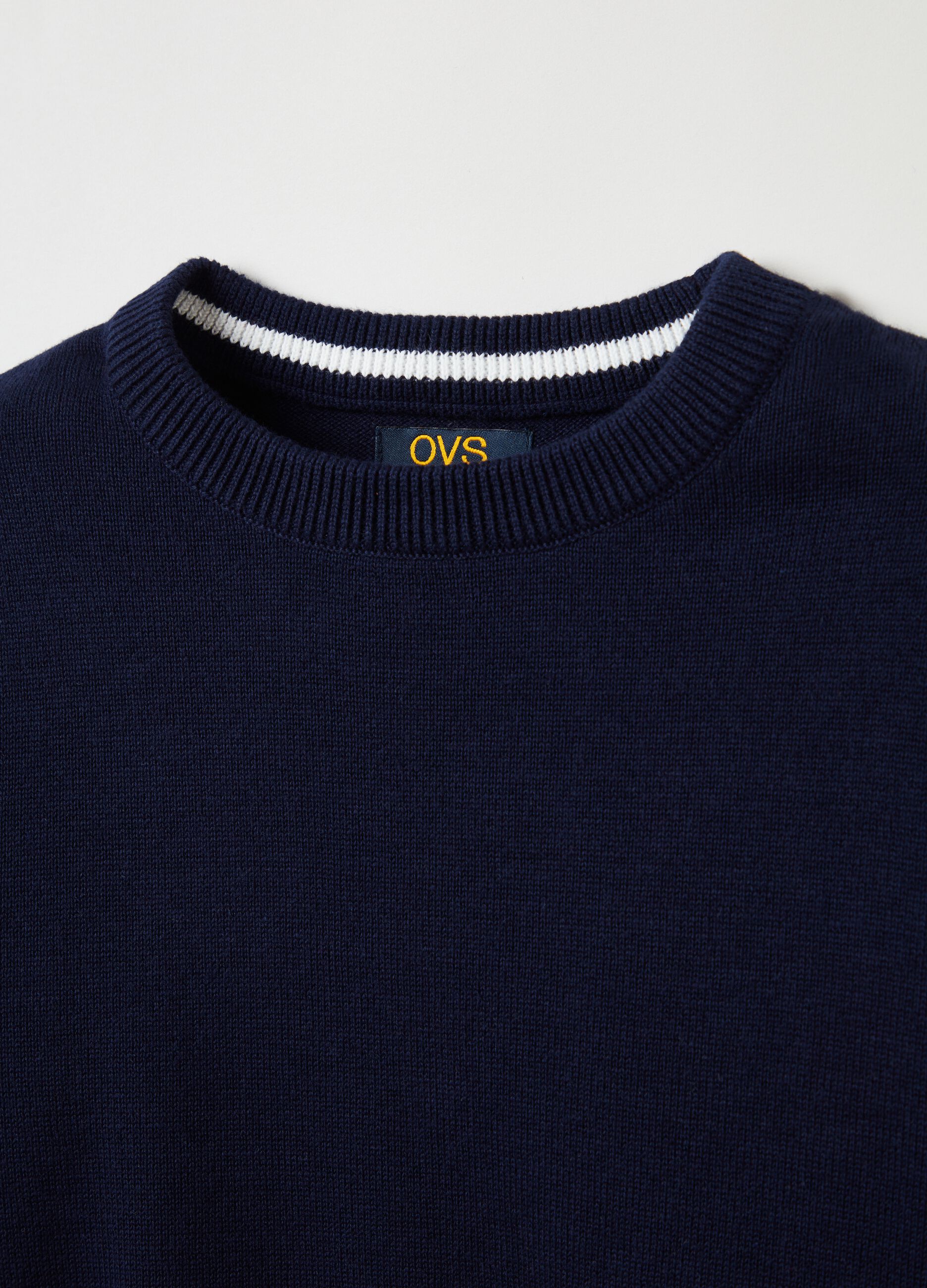 Cotton pullover with round neck