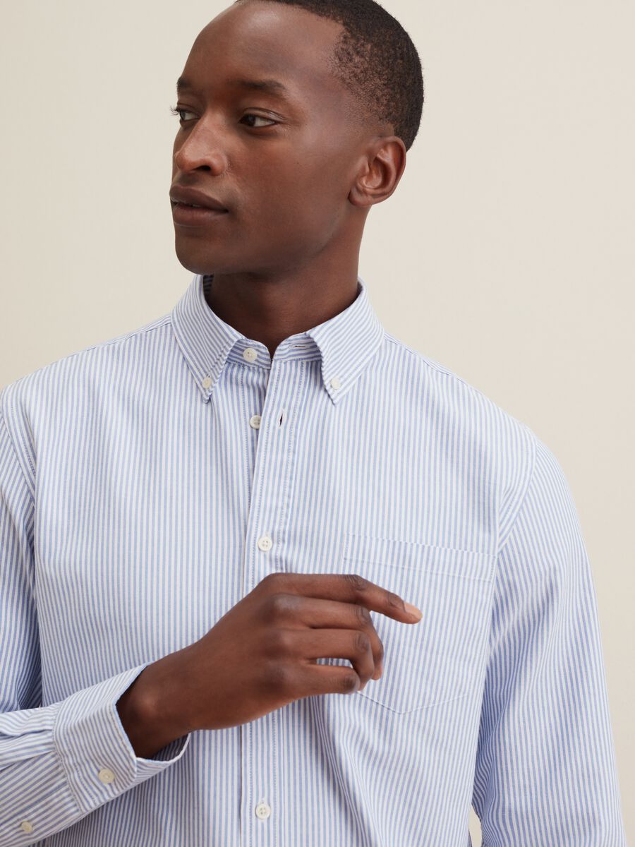 Oxford cotton shirt with thin stripes_3