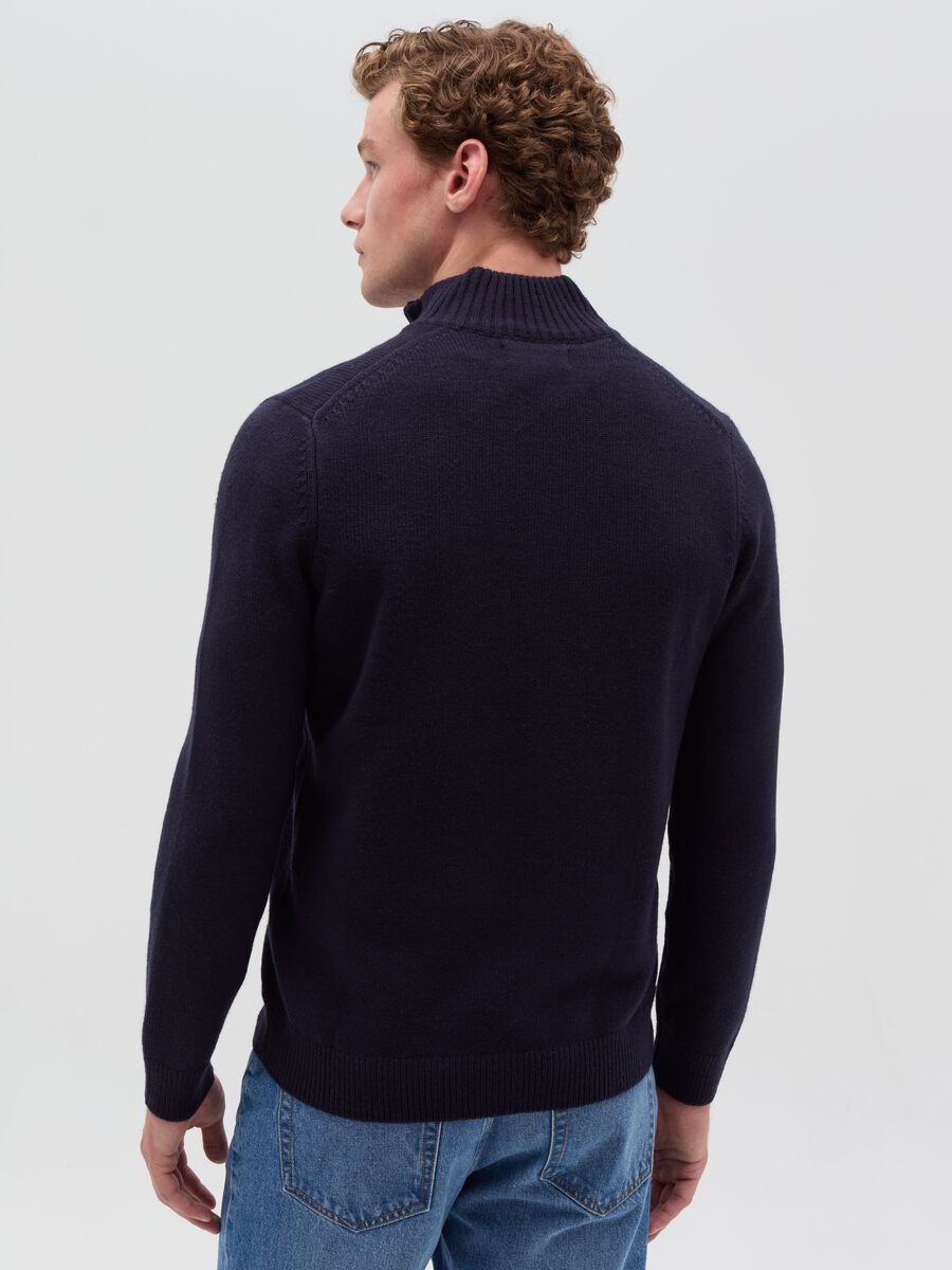 Pullover with half-zip neckline_2