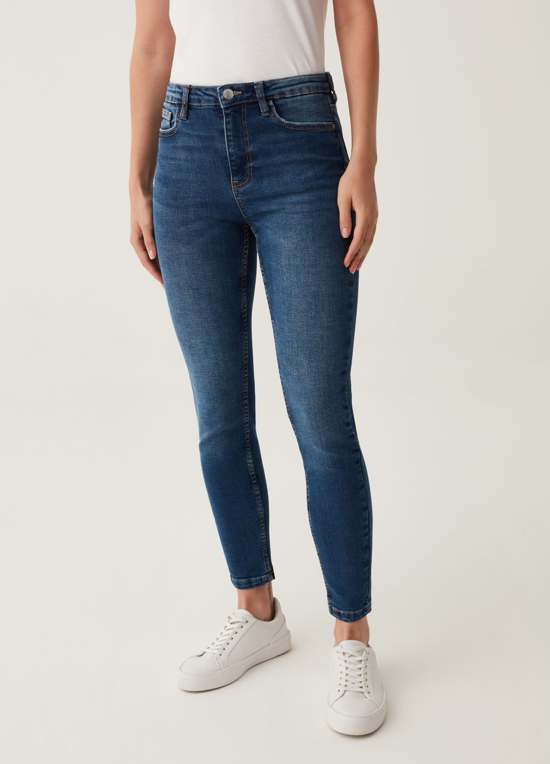 Skinny-fit jeans with five pockets