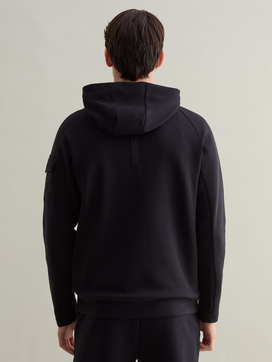 Tech sweatshirt with hood_3