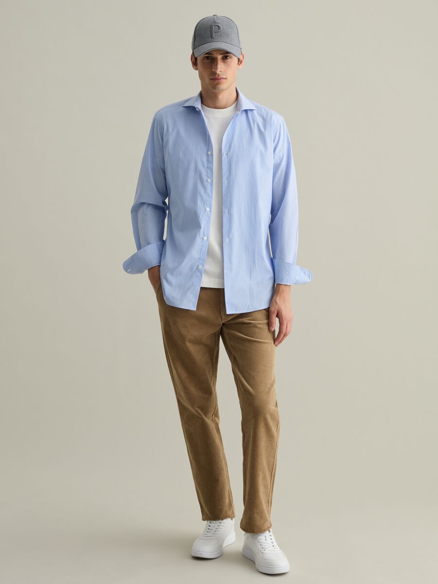 Slim-fit cotton shirt with thin stripes_0