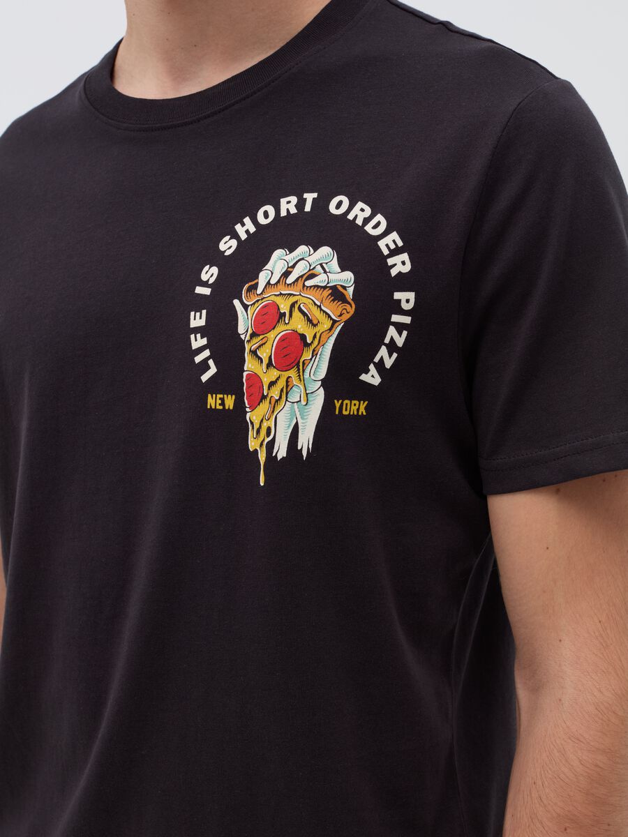 T-shirt with “Life is Short Order Pizza” print_2