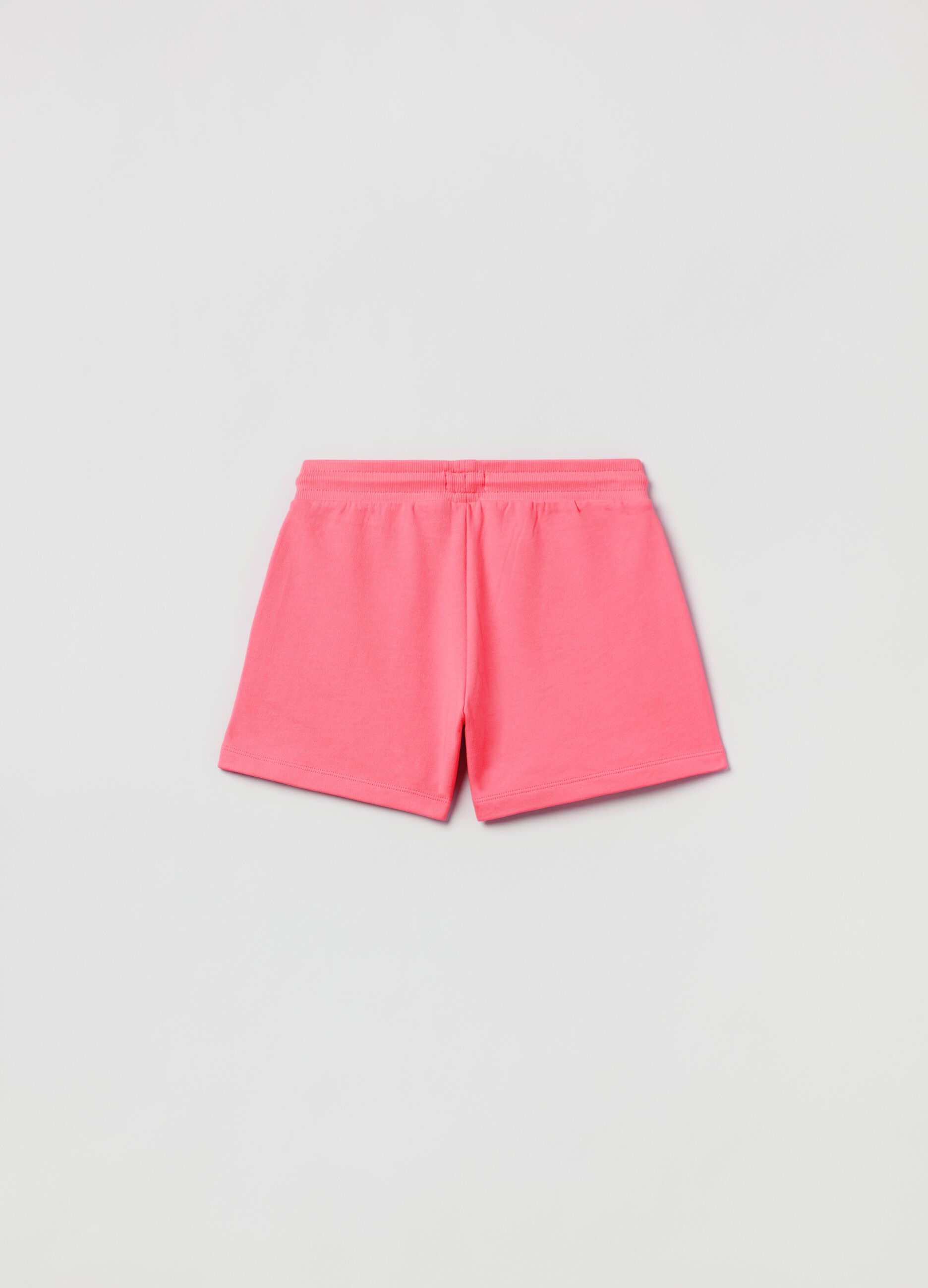Fitness shorts with drawstring