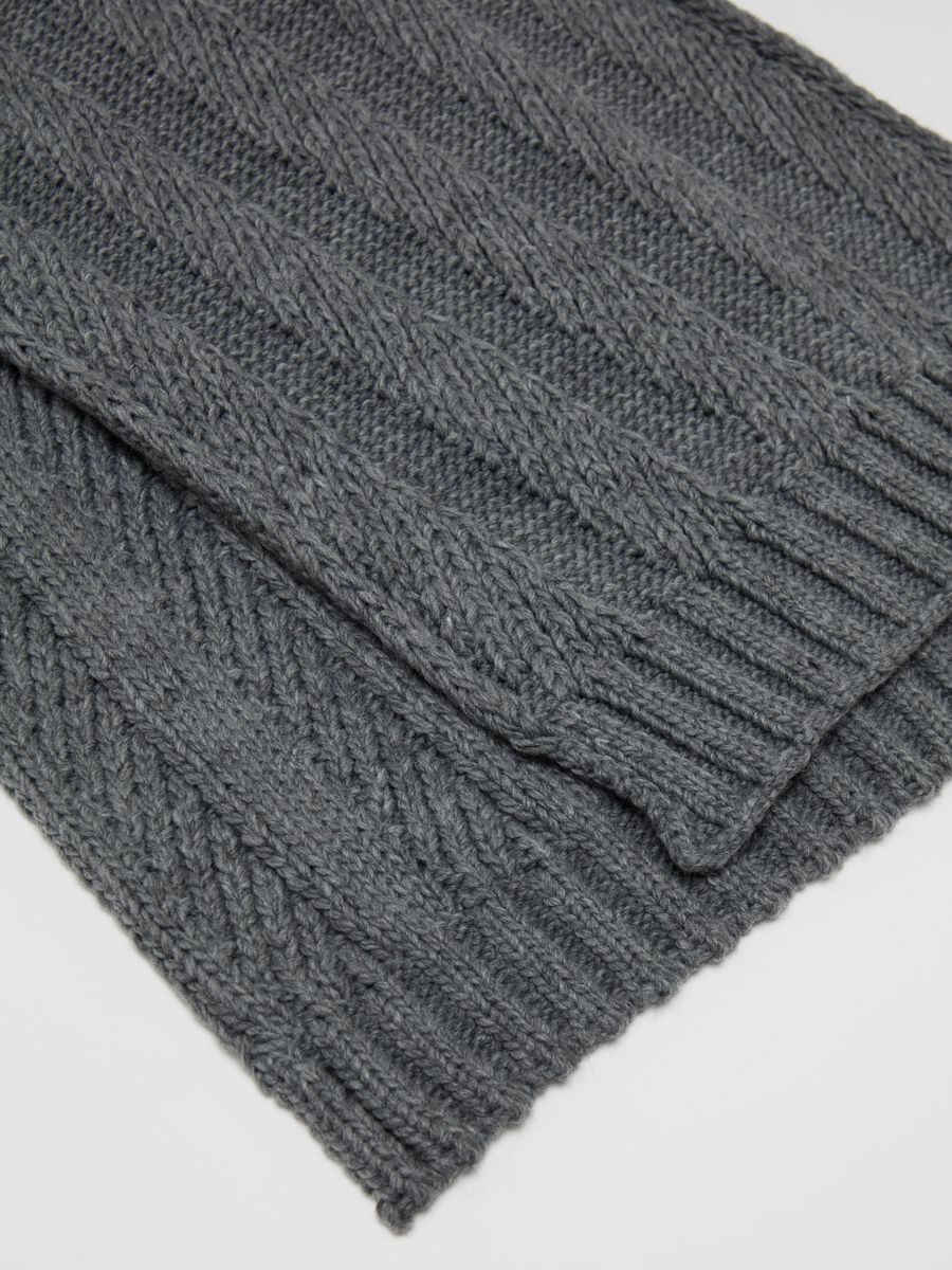 Scarf with cable design_2