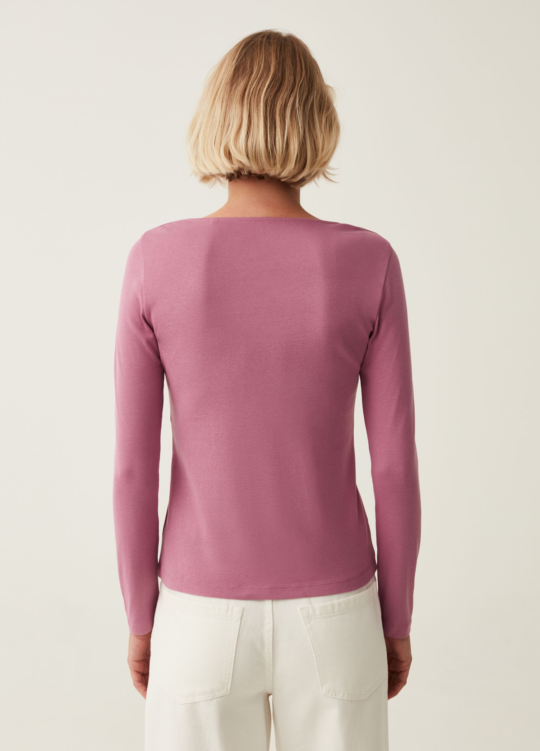 Long-sleeved T-shirt with sweetheart neck