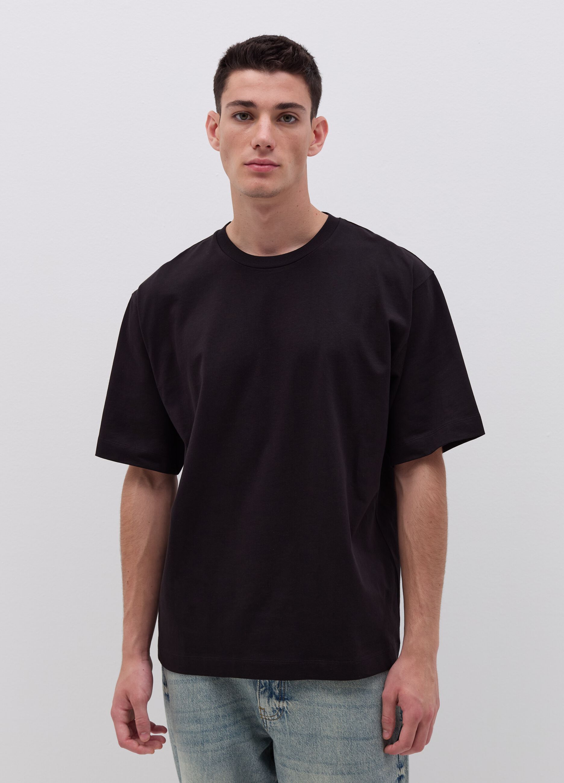 Cotton T-shirt with round neck